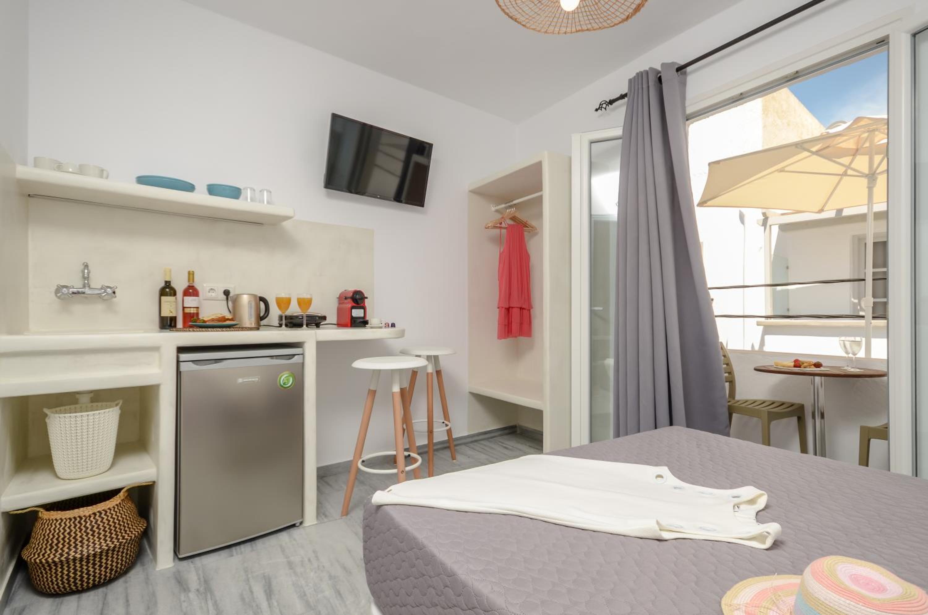 Double Room with Street View