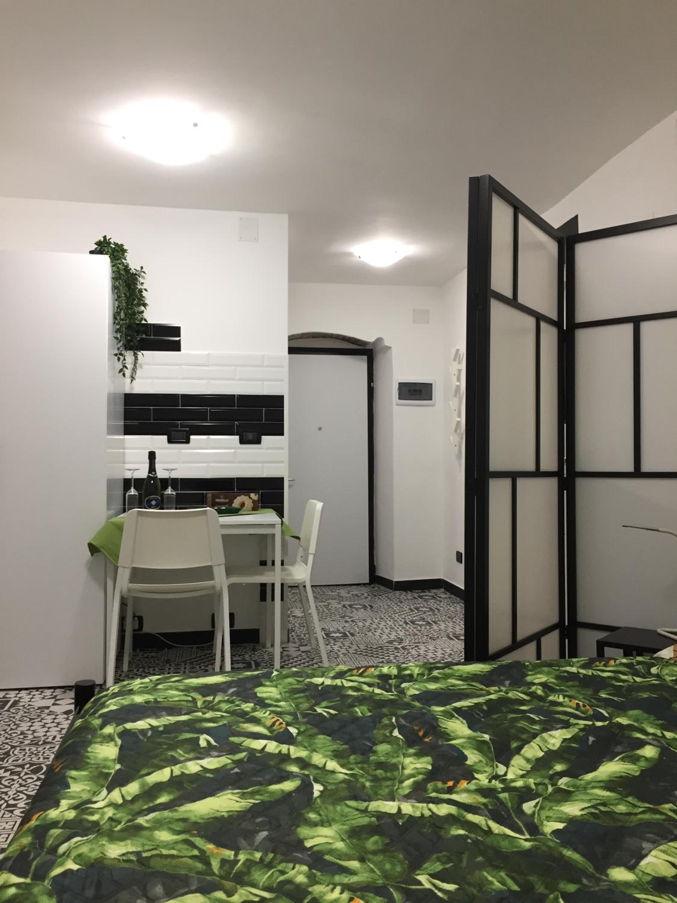 One-Bedroom Apartment - Photo 5