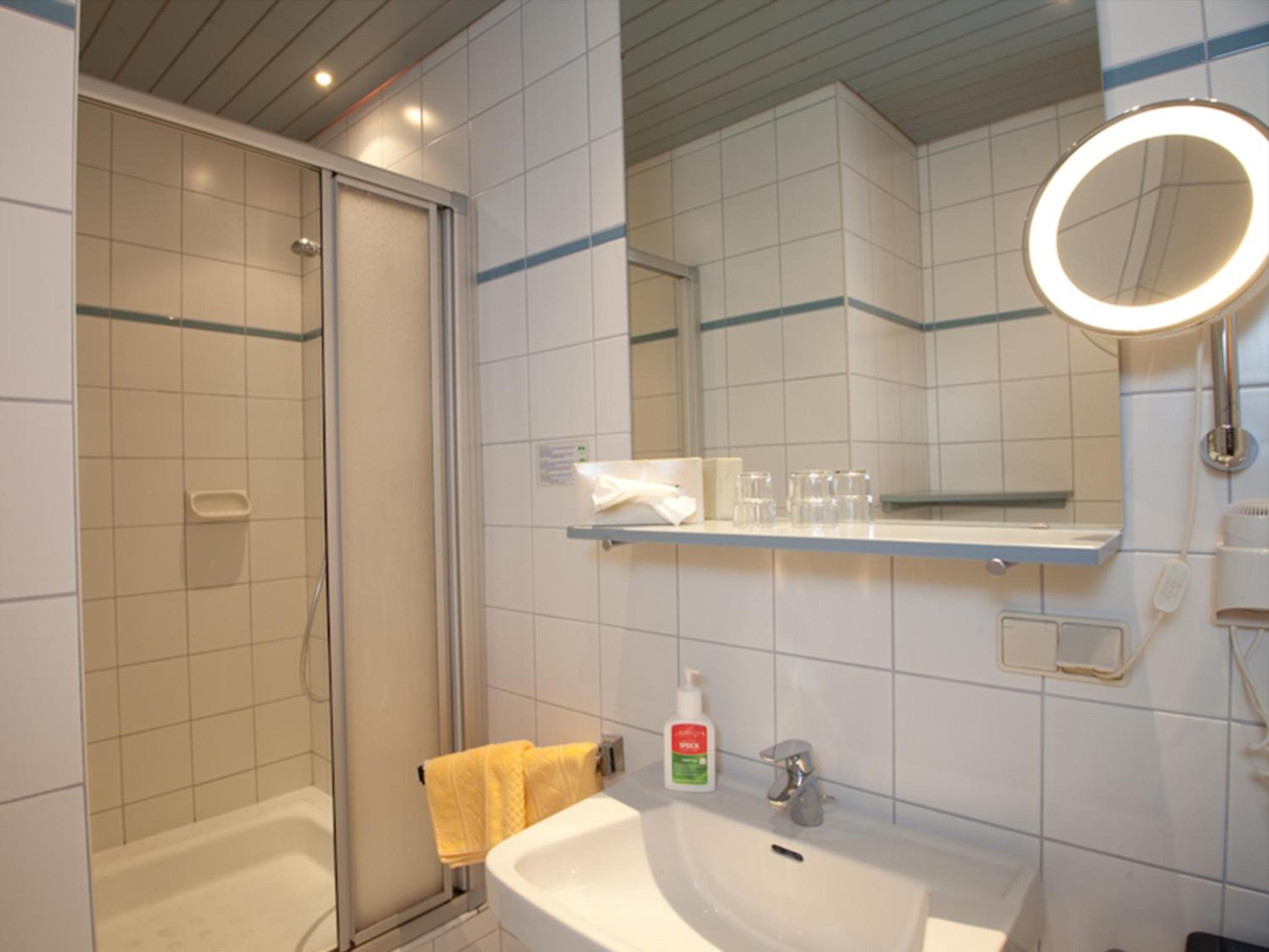 Single Room photo 3