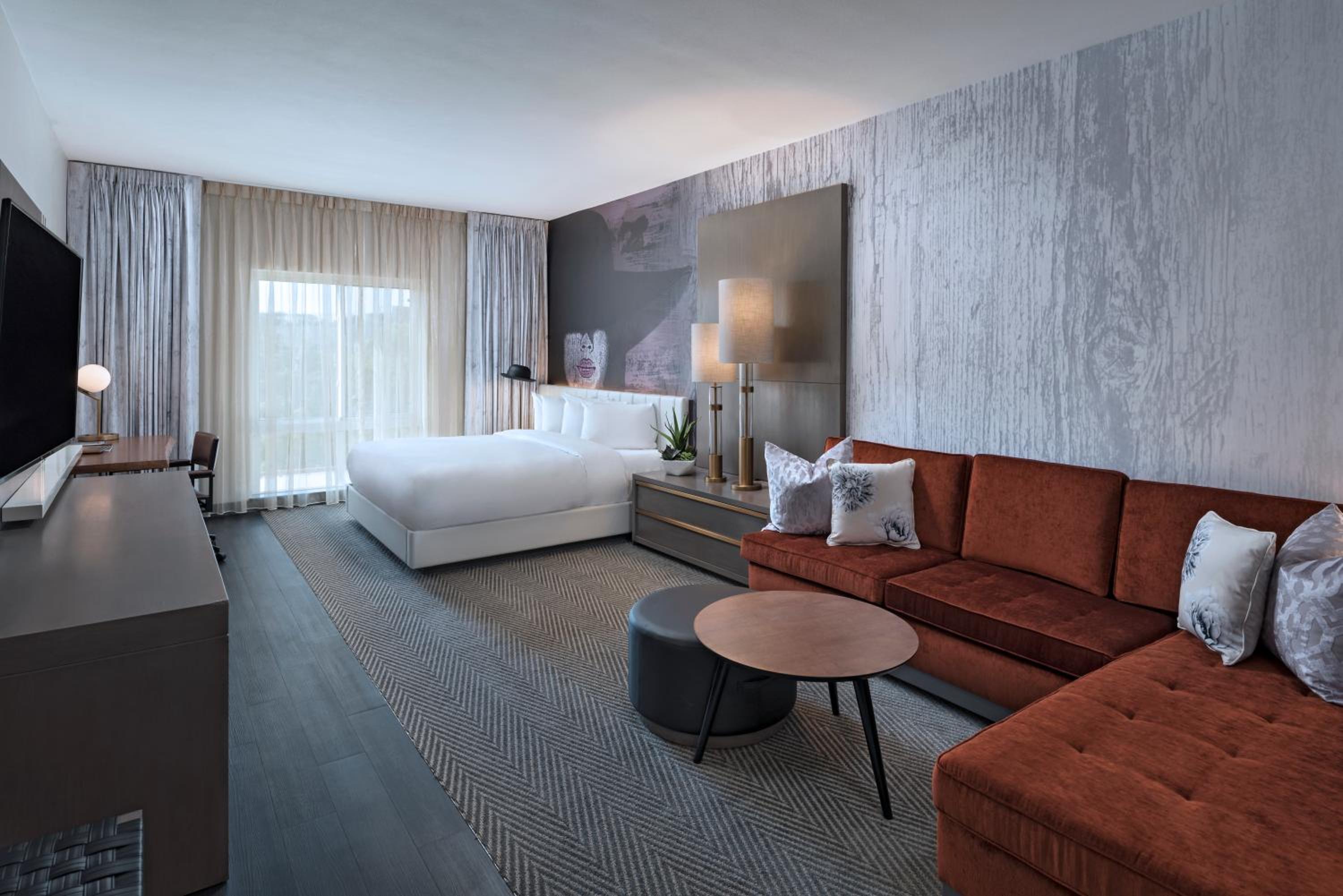 King Suite with King Sofa Bed - Photo 2
