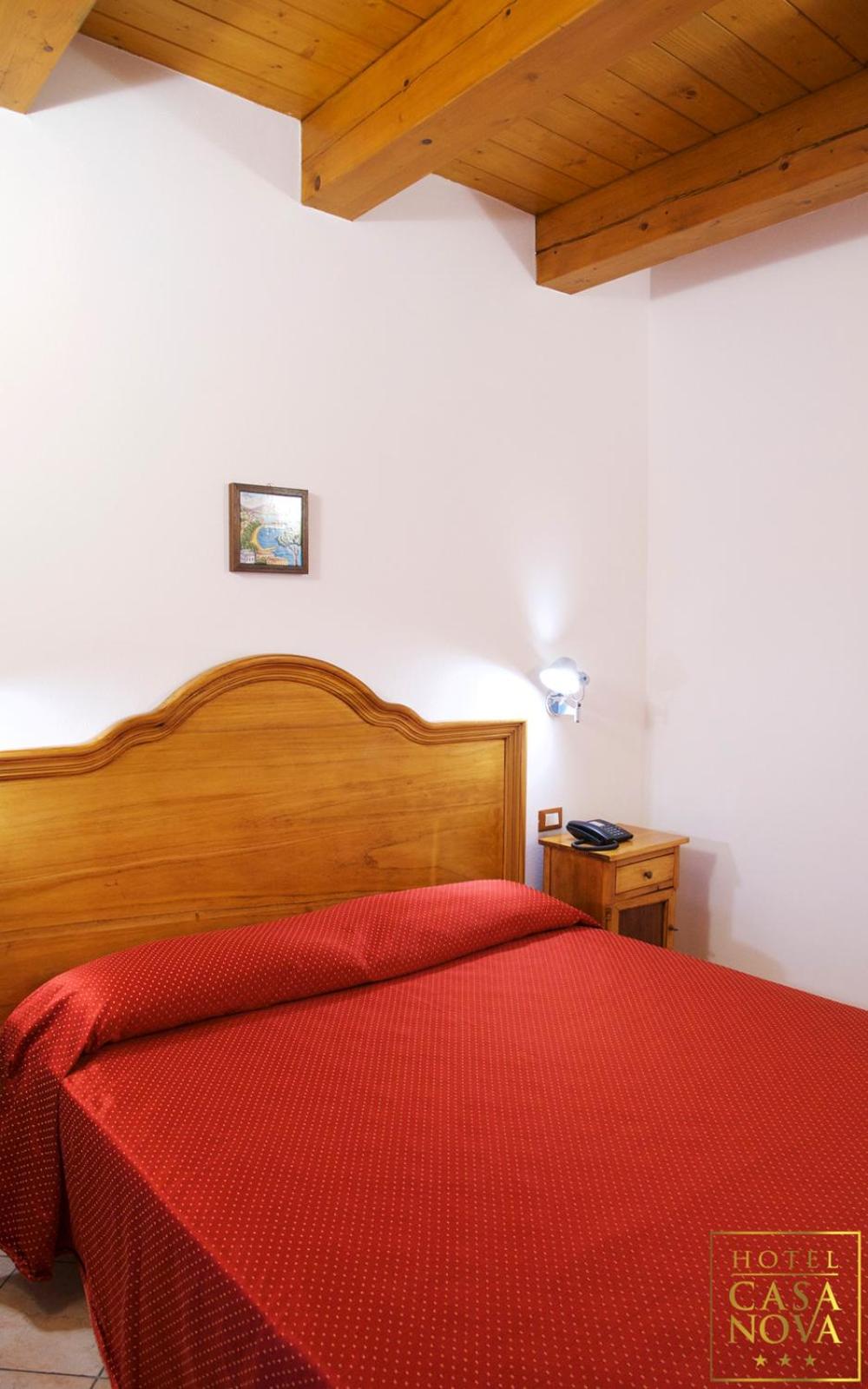 Double Room with Private Bathroom - Photo 2