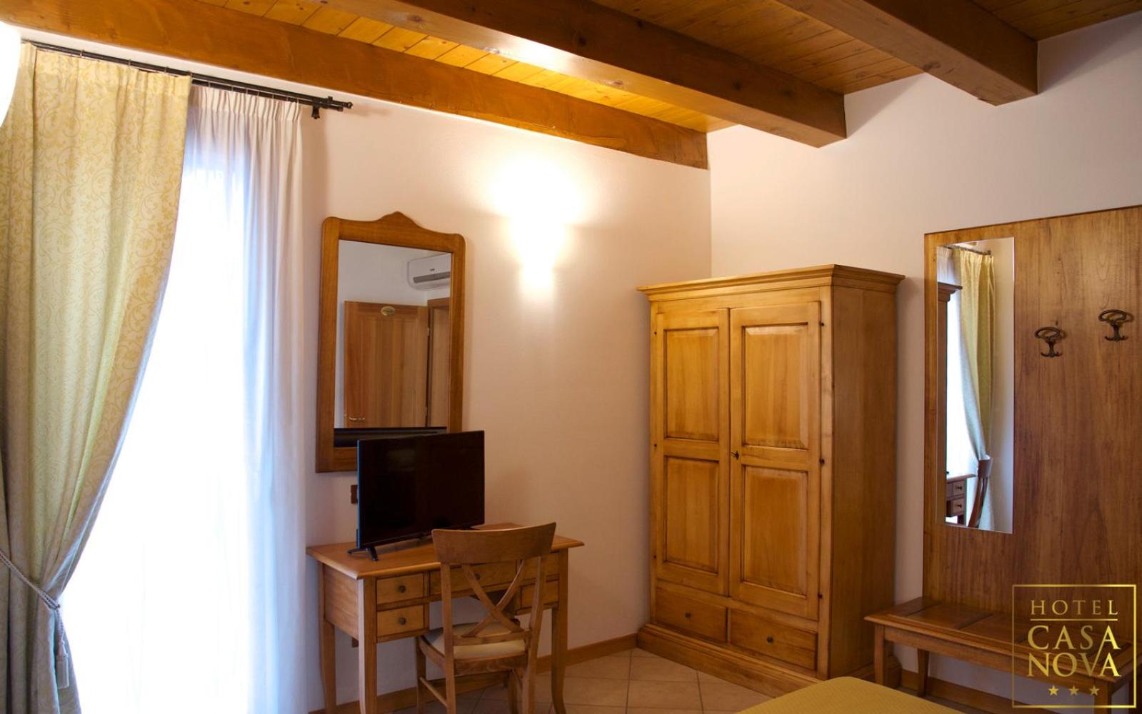 Double Room with Private Bathroom - Photo 5