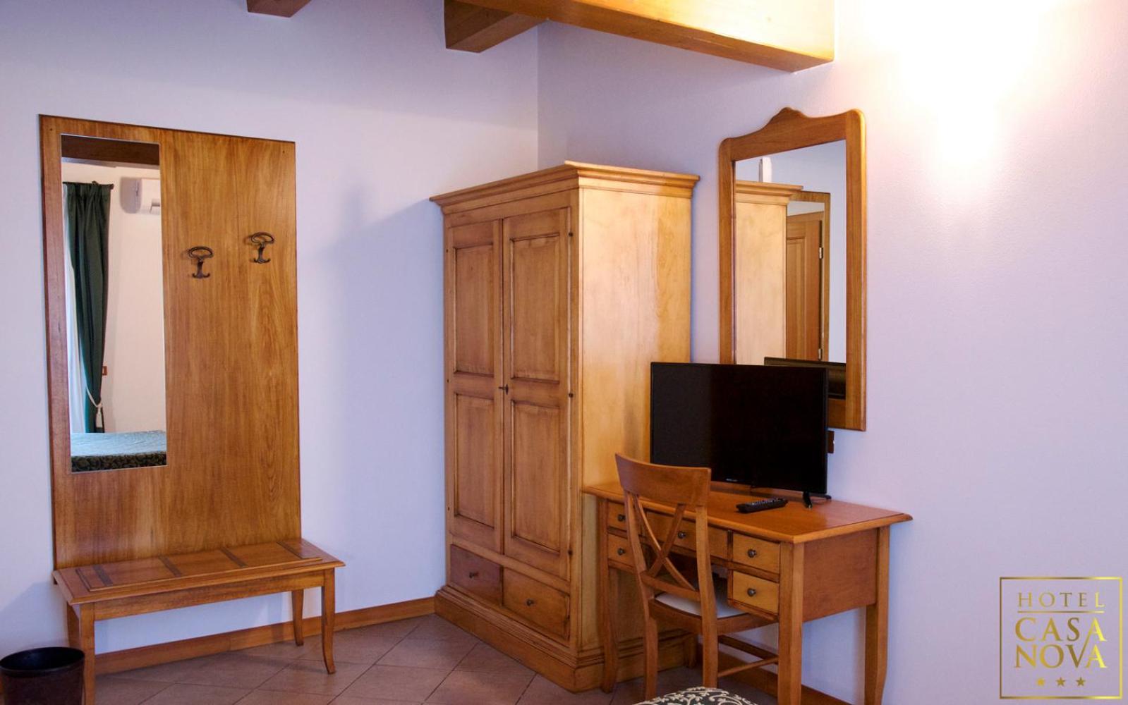 Comfort Room with French Bed - Photo 4