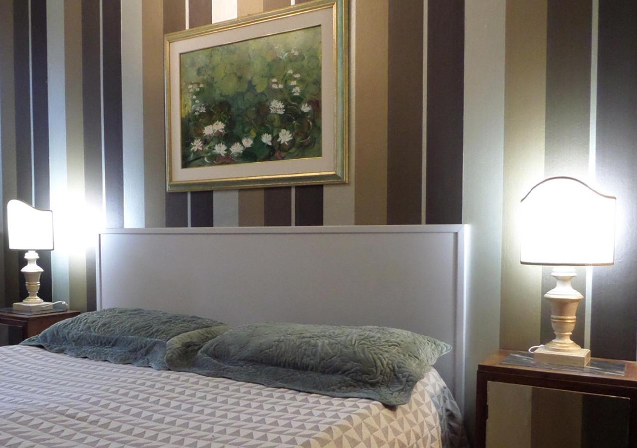 Double Room with Private Bathroom - Photo 2