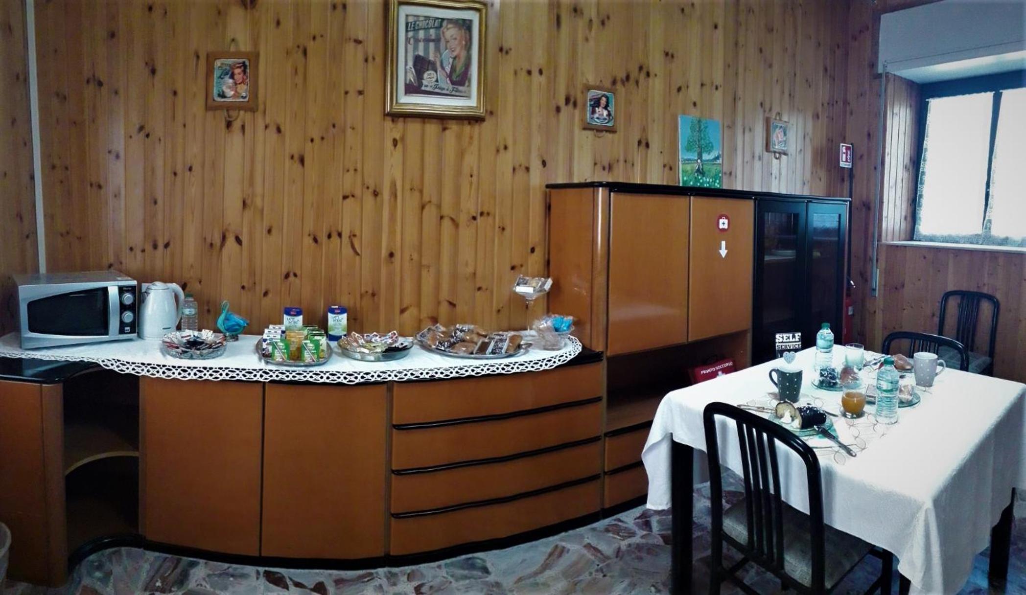 Double Room - Photo 9