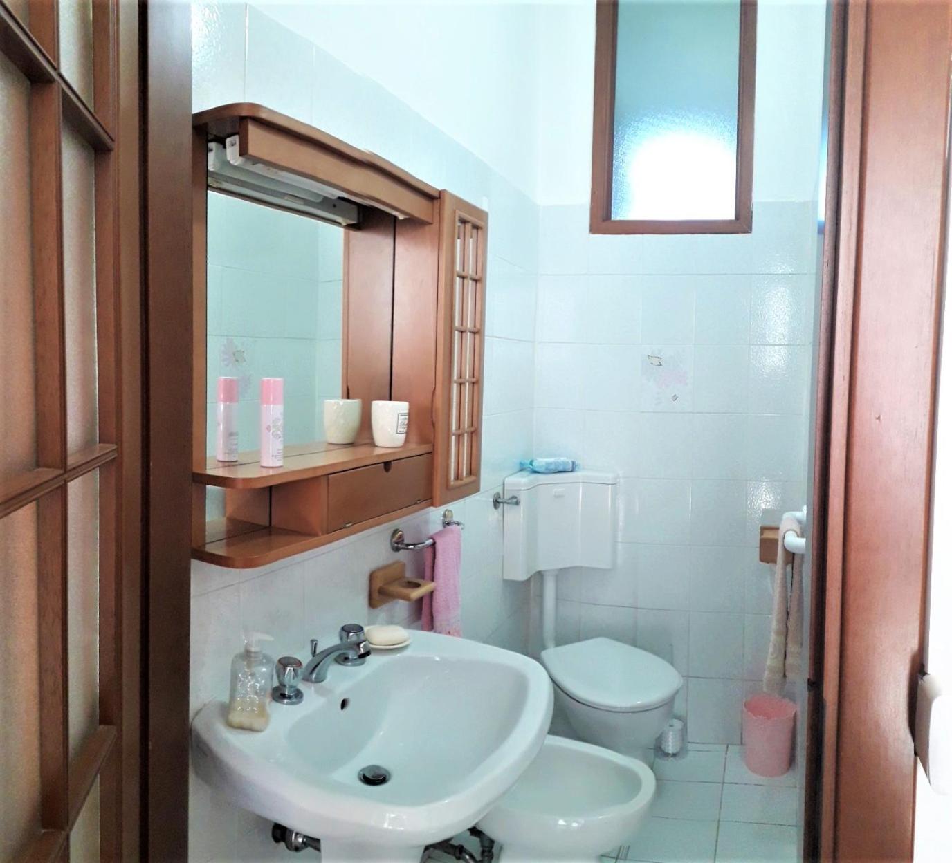 Double Room - Photo 12