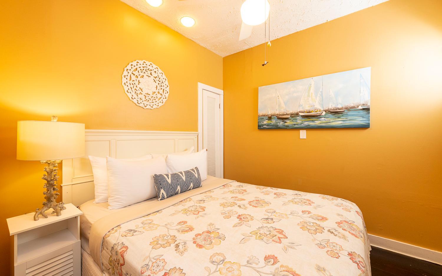 One Bedroom Queen Villa with Private Porch photo 3