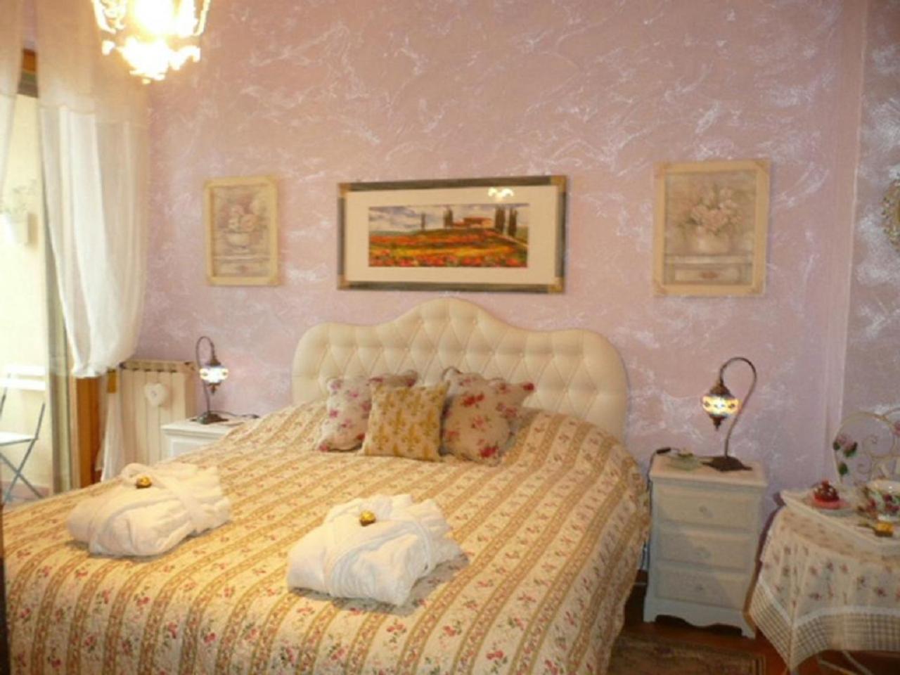 Single Room with Private Bathroom photo 1