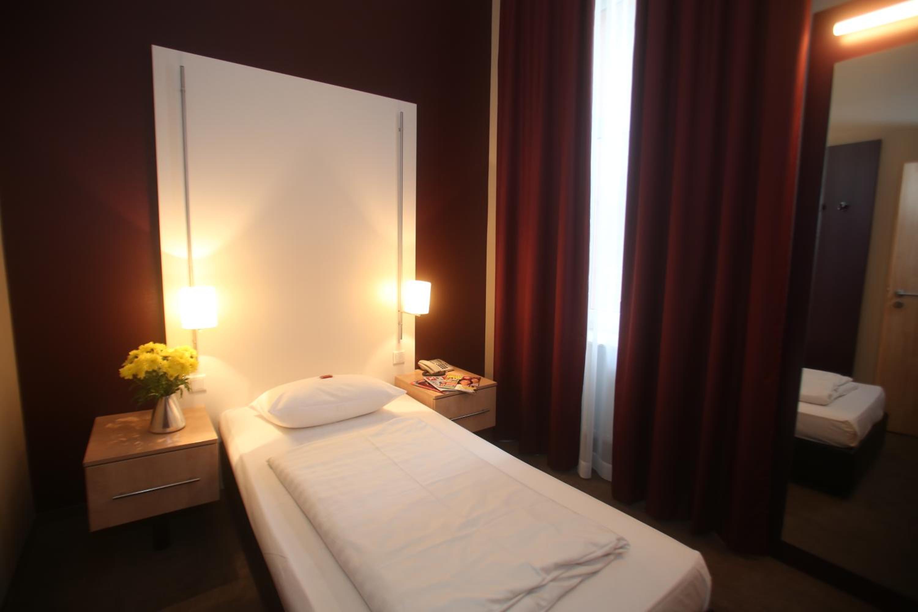 Single Room photo 1