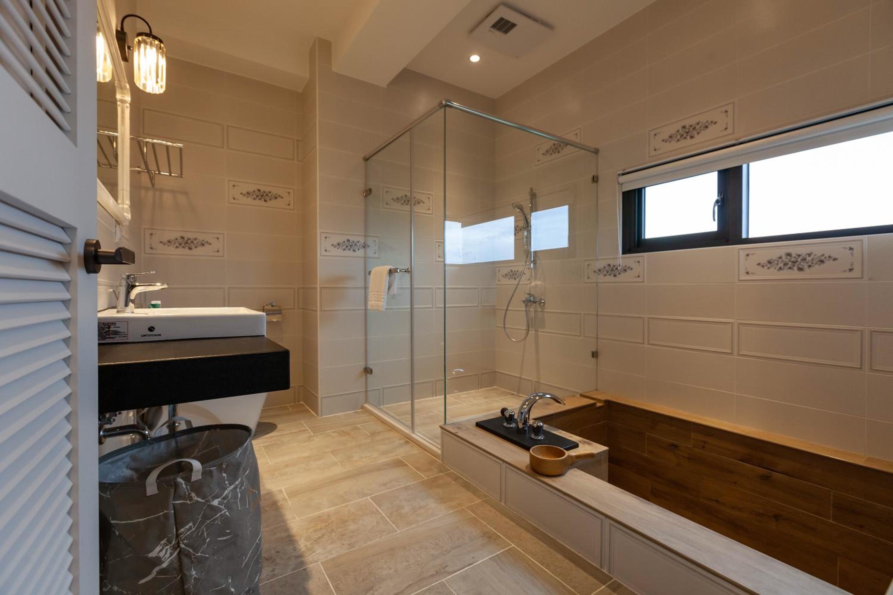 Deluxe Large Double Room with Terrace - Photo 8