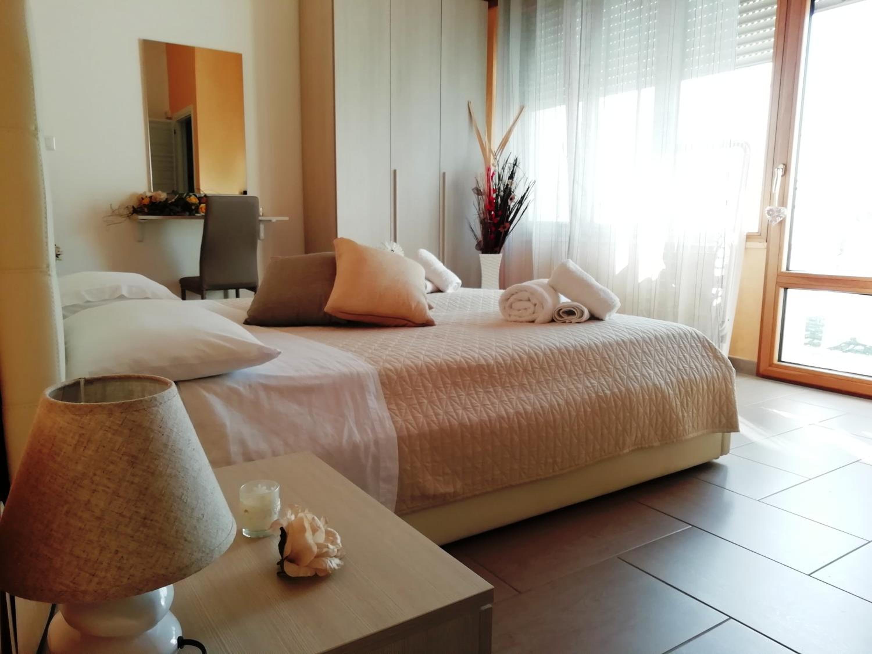 Double or Twin Room with Private Bathroom photo 1