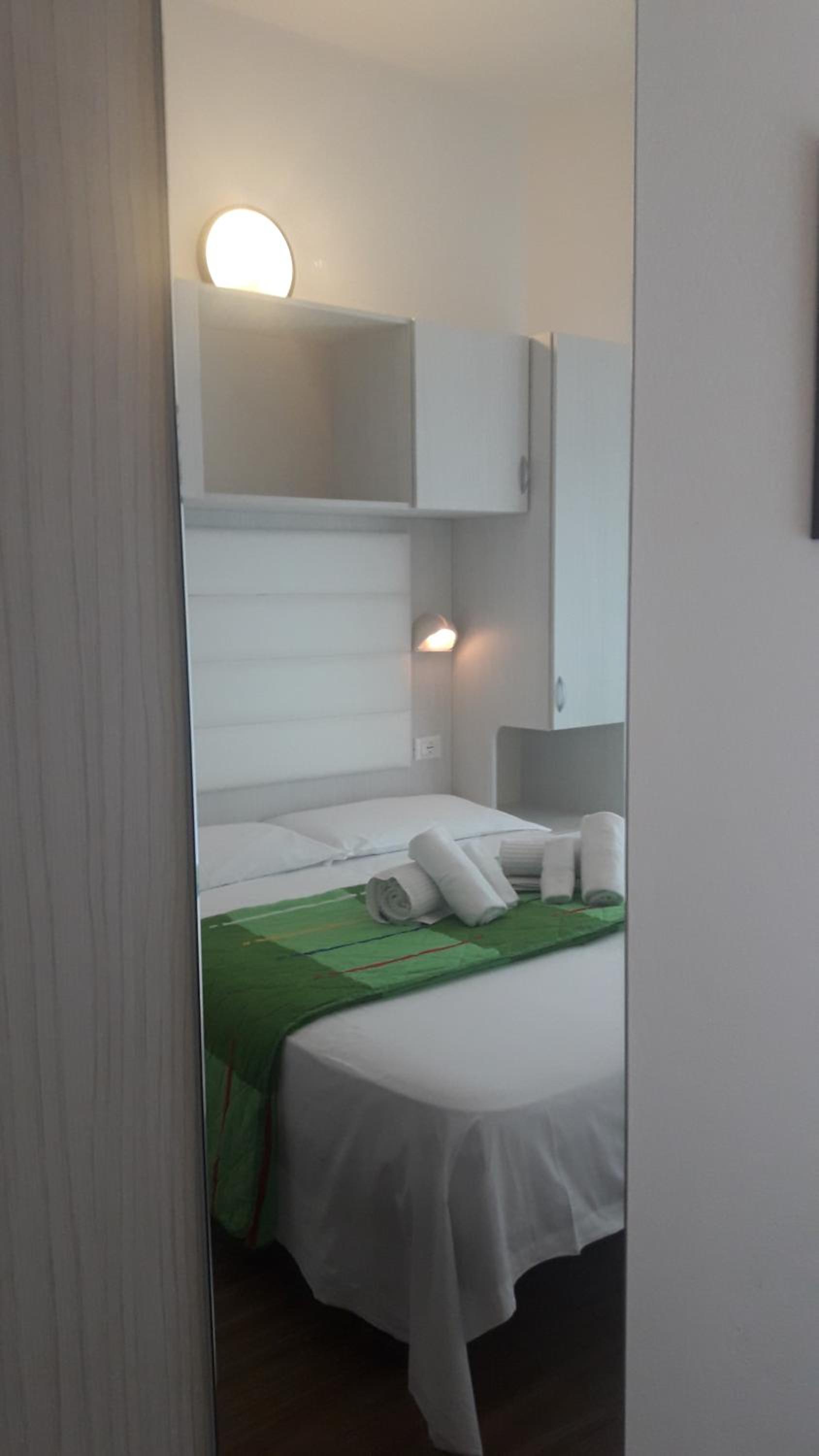 Economy Double Room photo 2