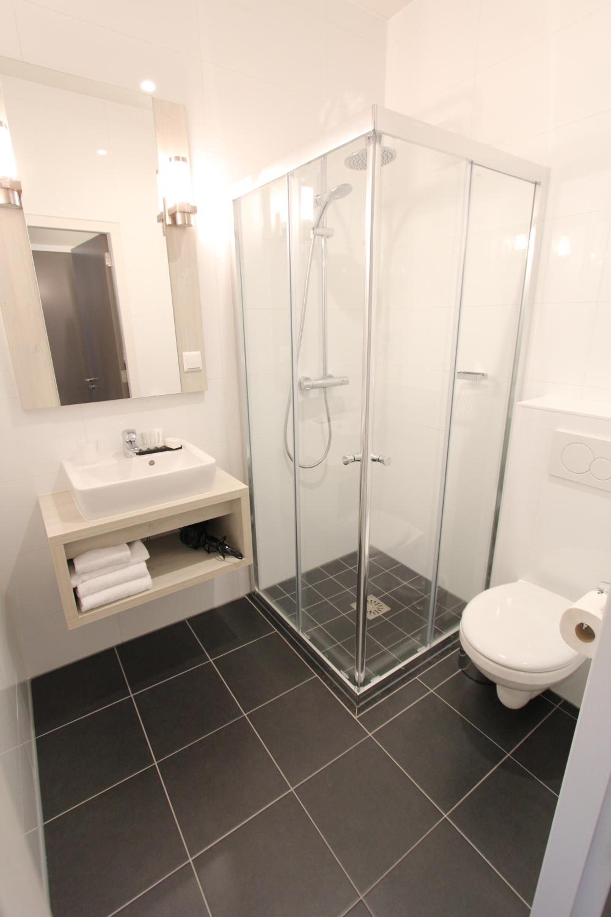 Classic Triple Room photo 2