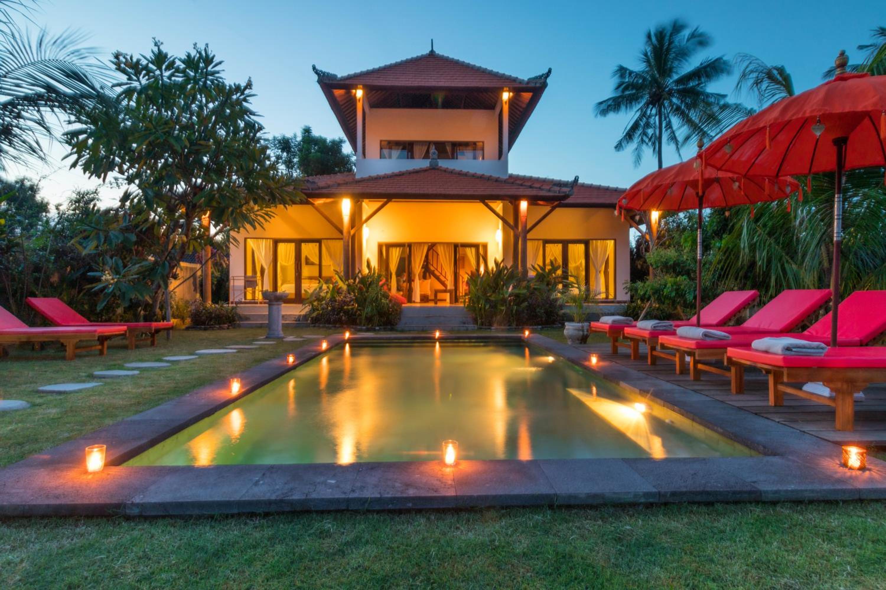 Three-Bedroom Villa photo 2