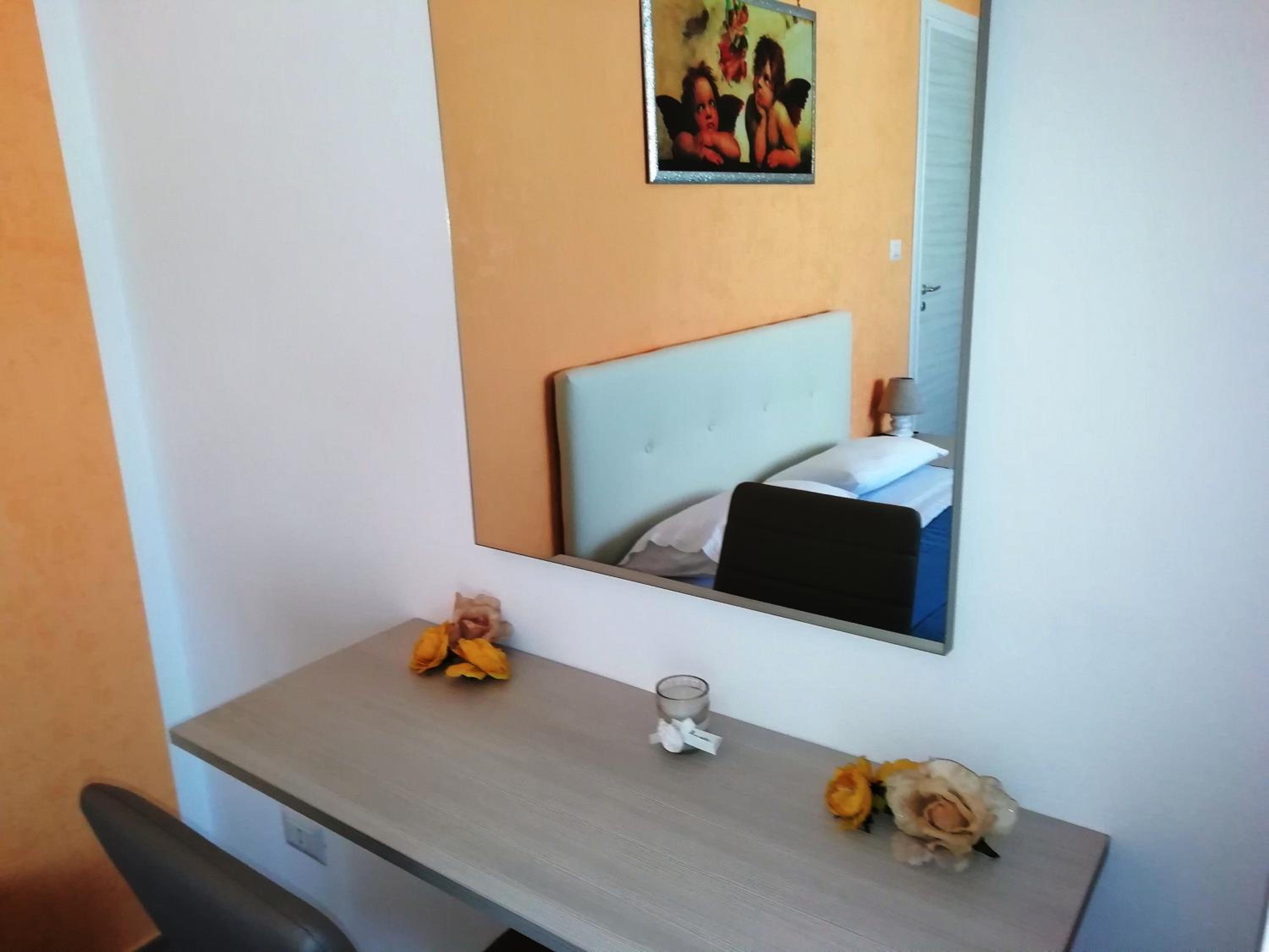 Double Room with Private Bathroom photo 3
