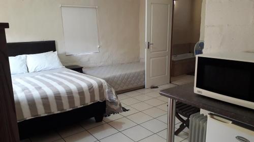 Deluxe Double Room (1 adult + 1 child)