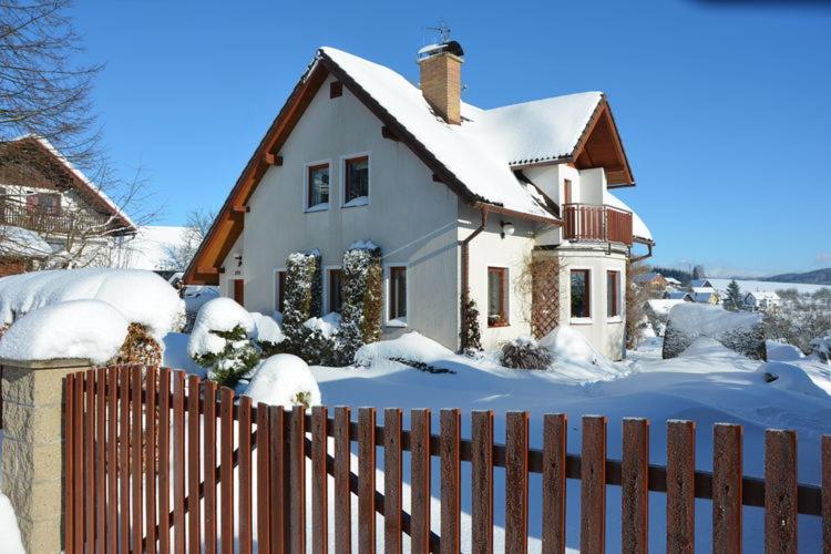 Three-Bedroom House photo 2