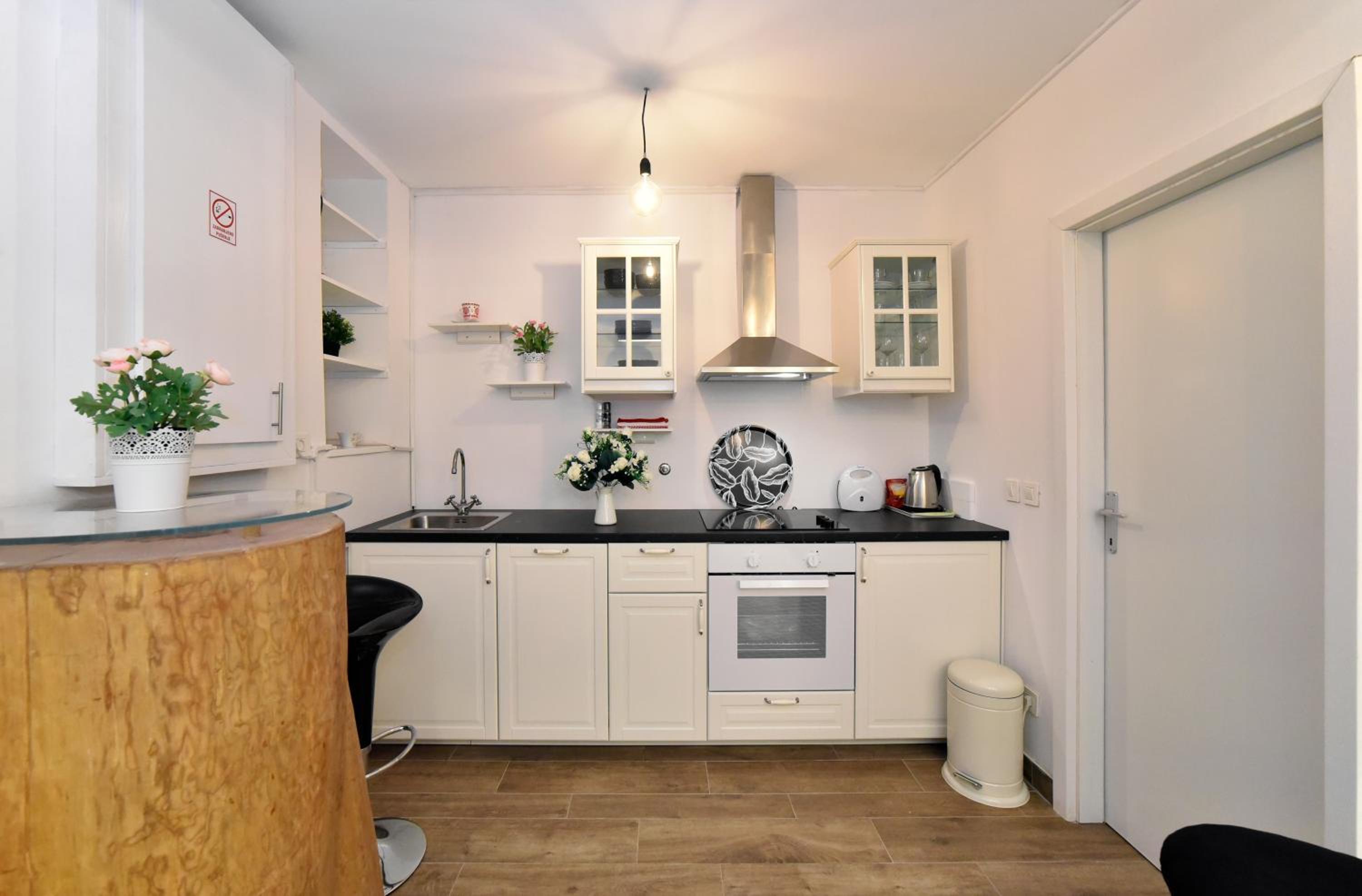 Two-Bedroom Apartment - Photo 8