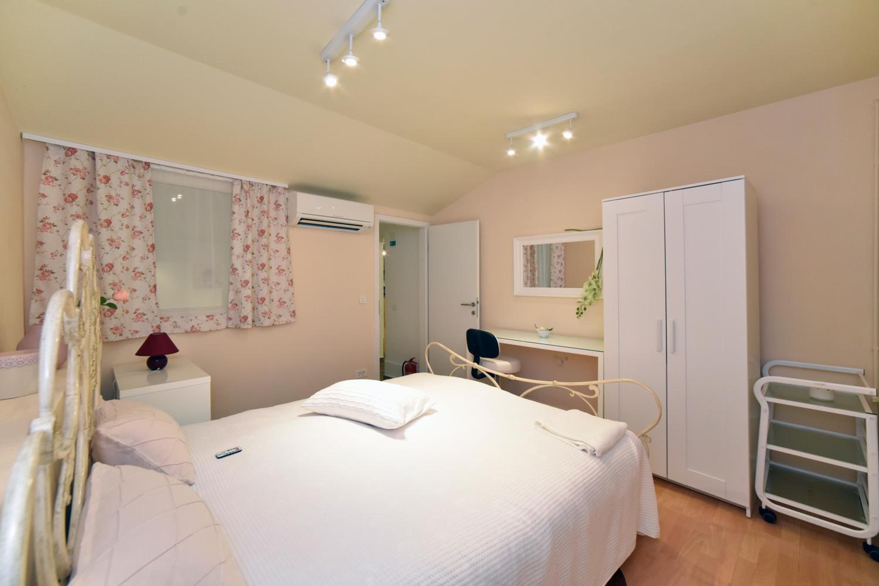 Two-Bedroom Apartment - Photo 30