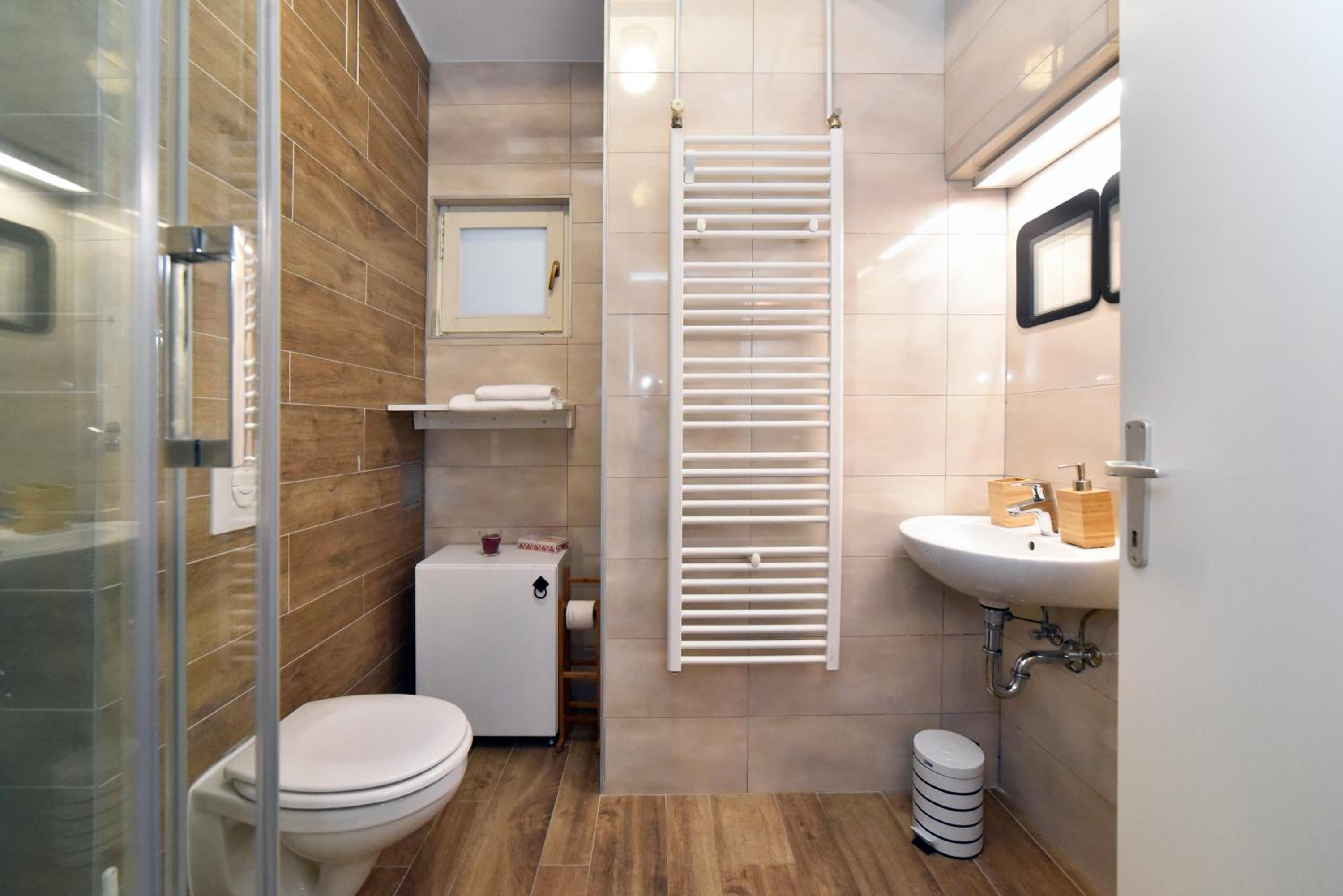 Two-Bedroom Apartment - Photo 9