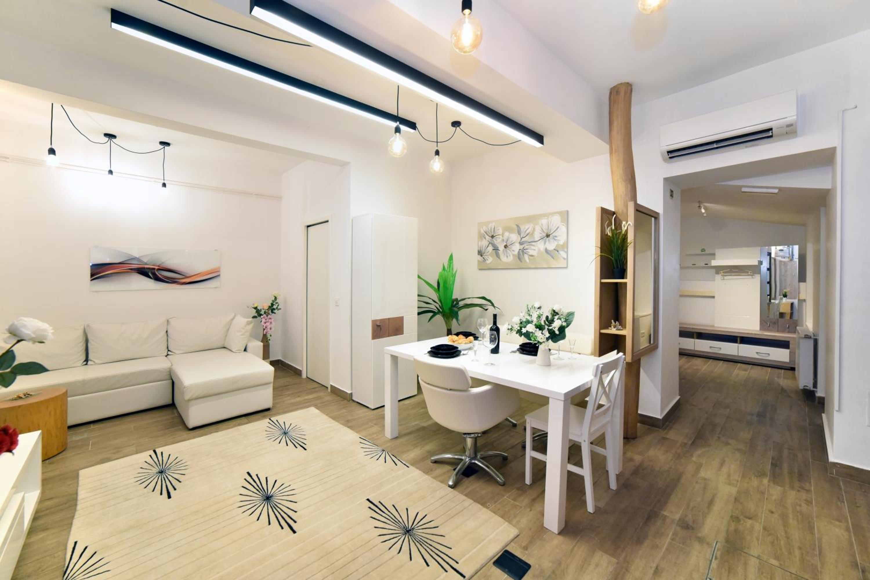Two-Bedroom Apartment - Photo 17