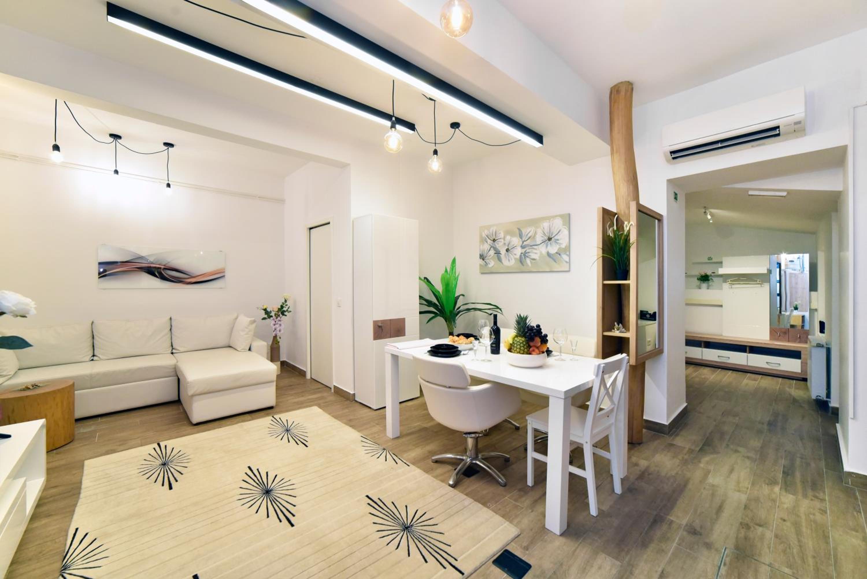 Two-Bedroom Apartment - Photo 23