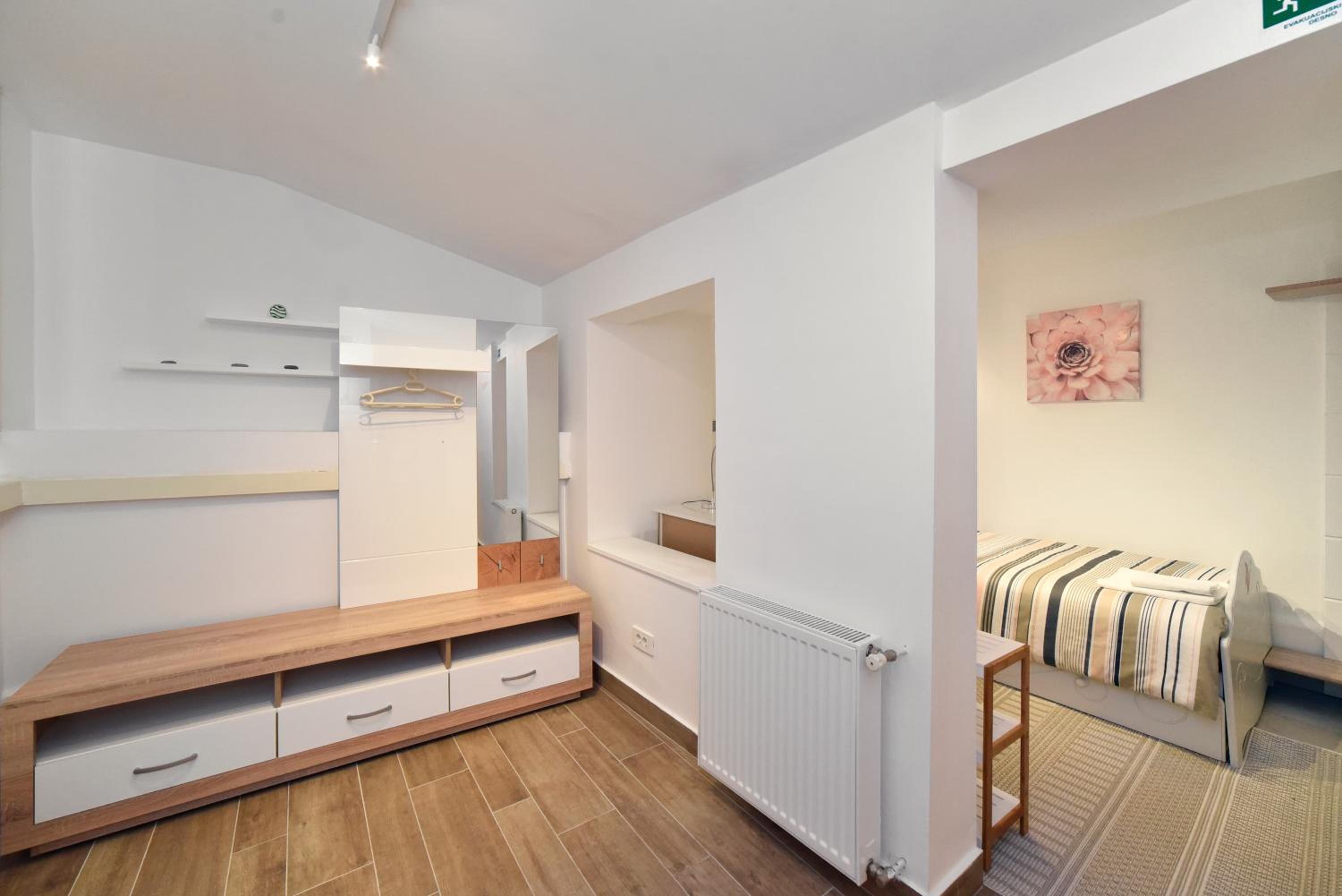 Two-Bedroom Apartment - Photo 24