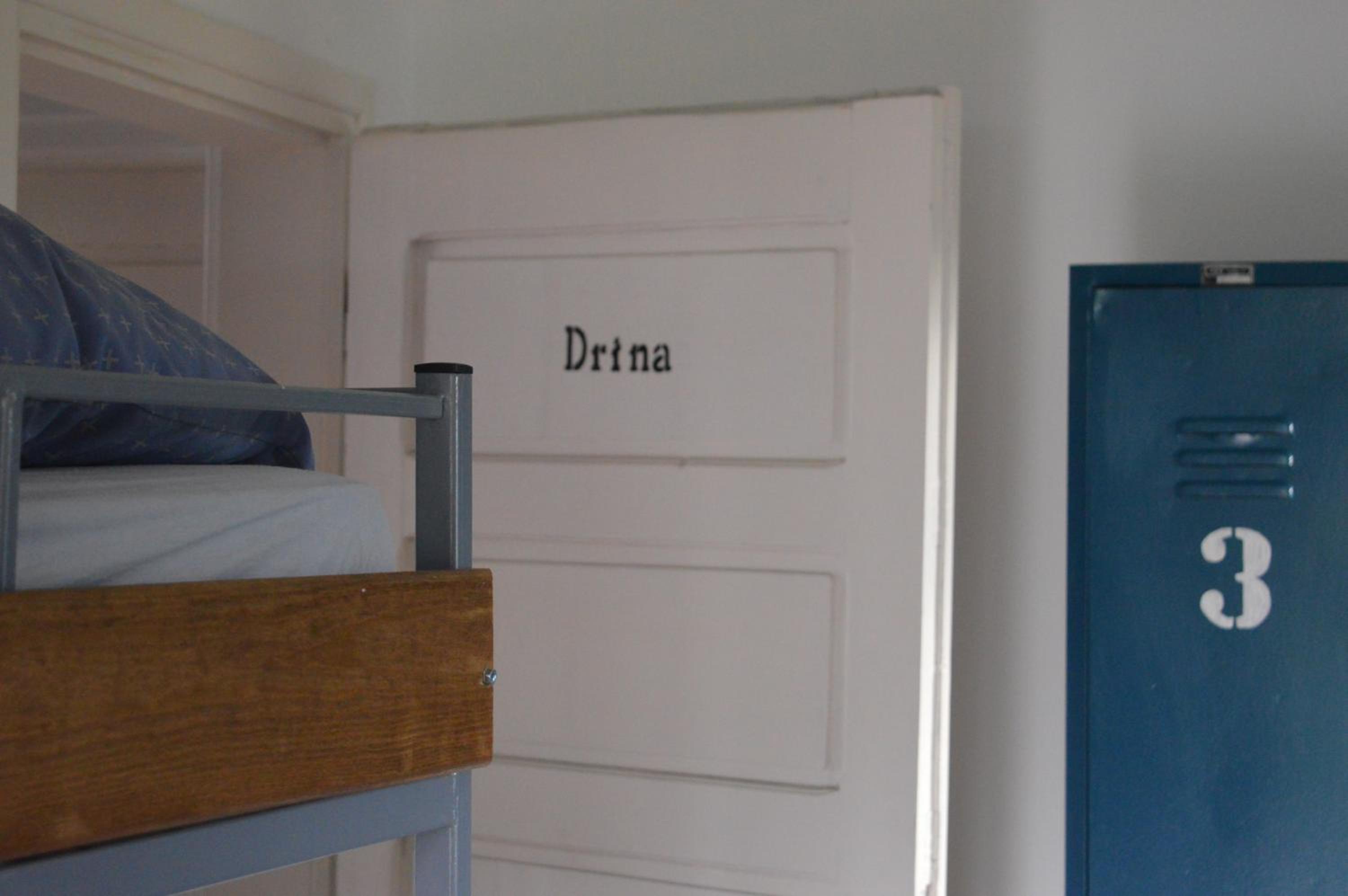 Bed in 8-Bed Mixed Dormitory Room photo 1
