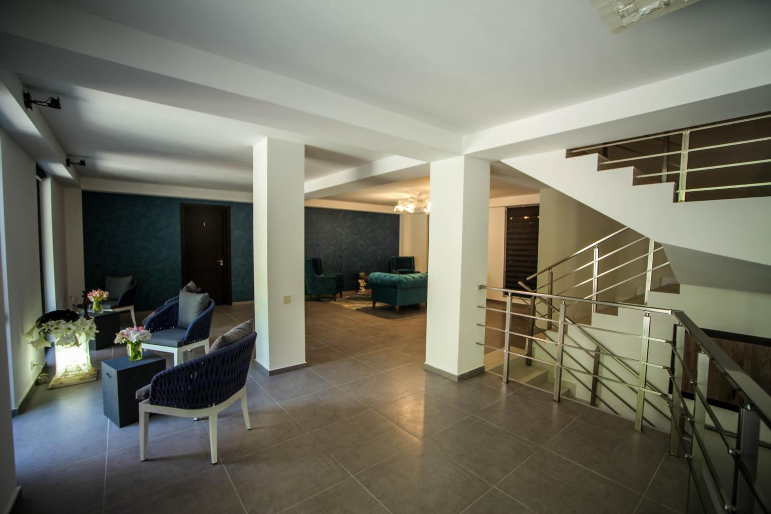 Double Room with Balcony - Photo 4