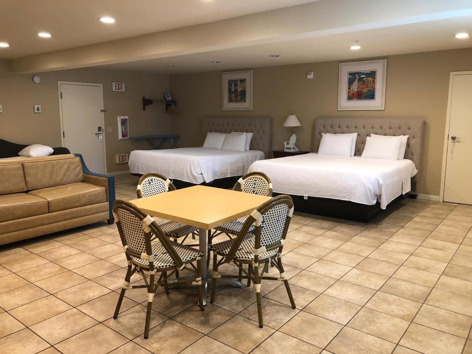 Deluxe King Room - Photo 4