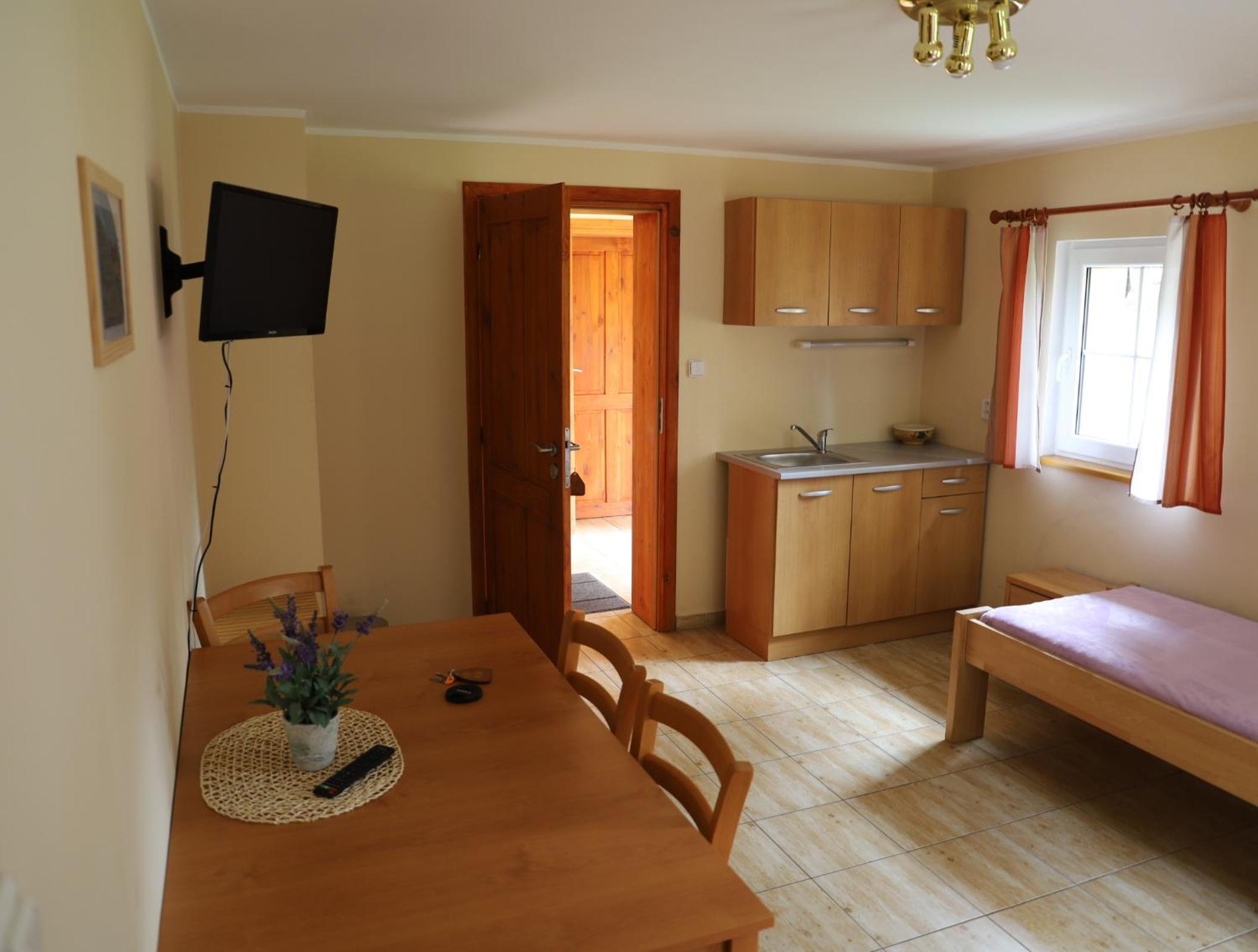 Suite - Ground Floor photo 2