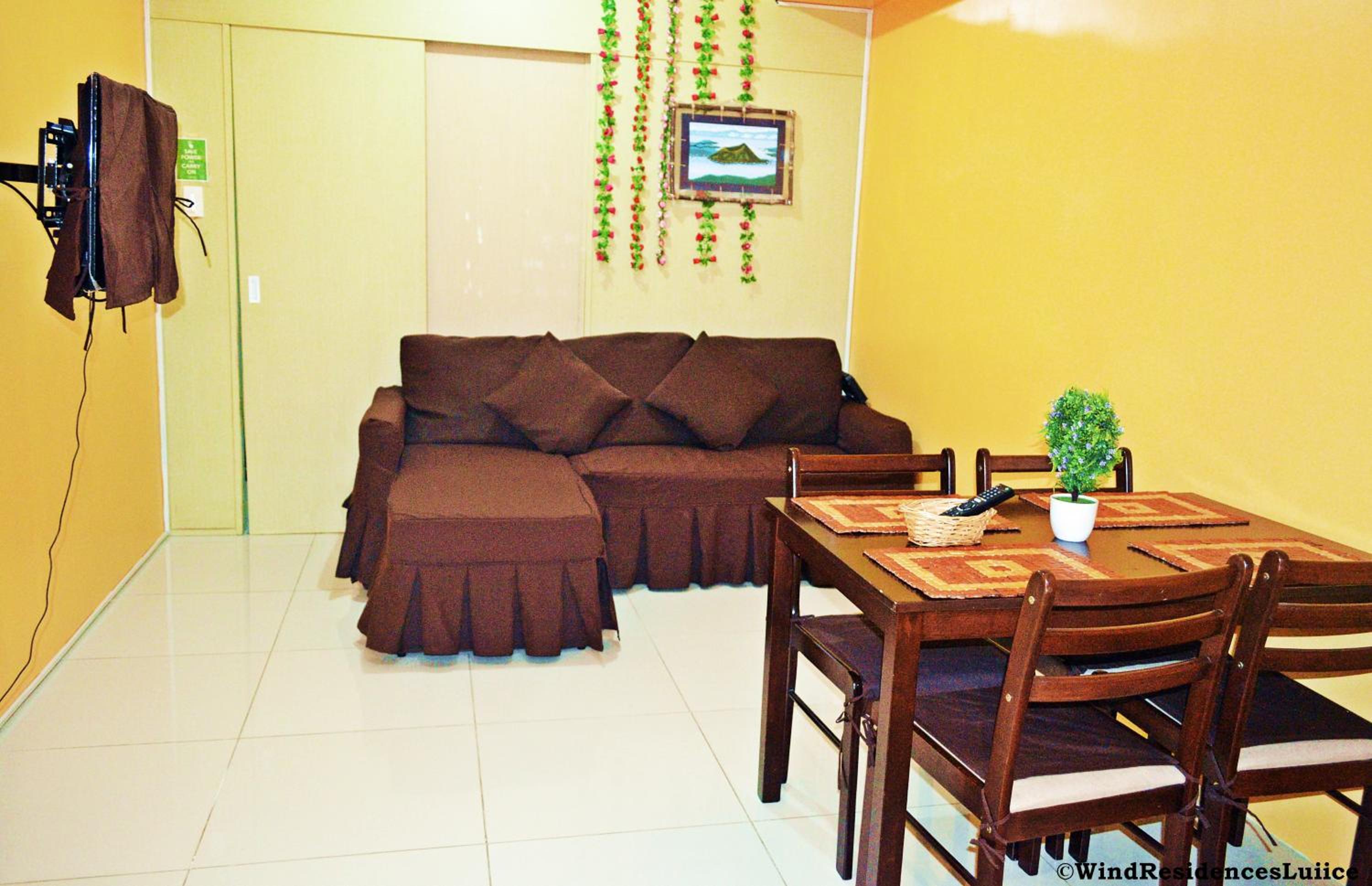 One-Bedroom Apartment photo 1