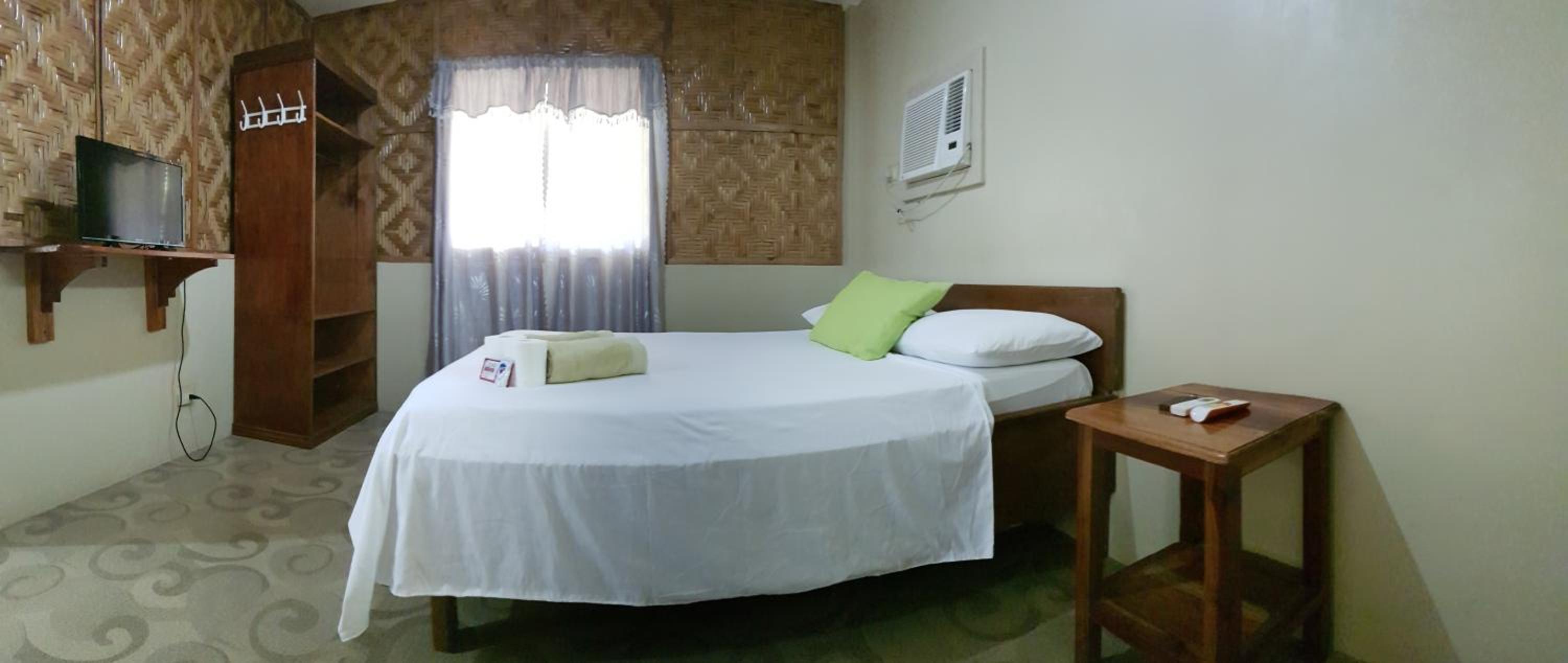 One-Bedroom House photo 1