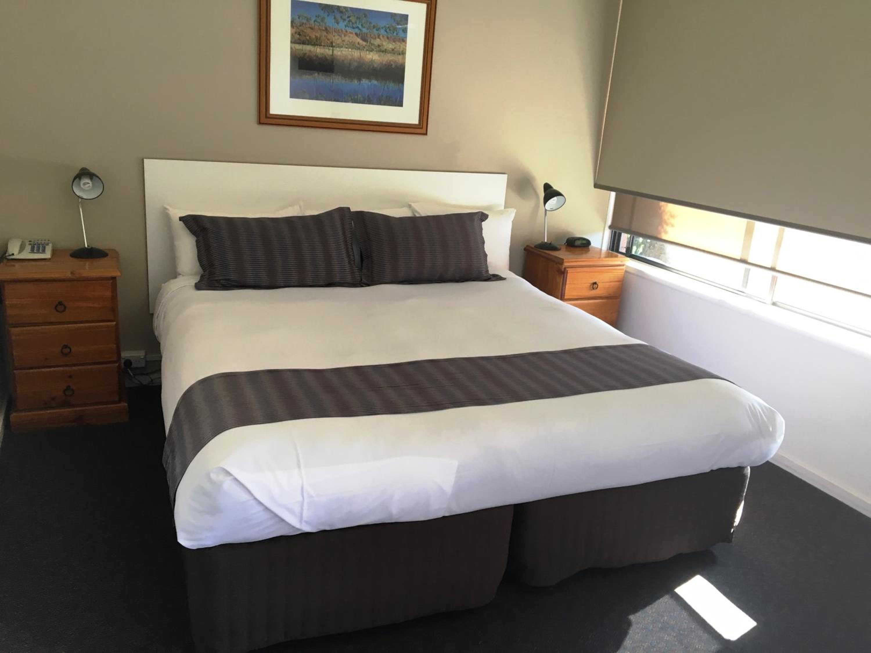 Standard King Room photo 1
