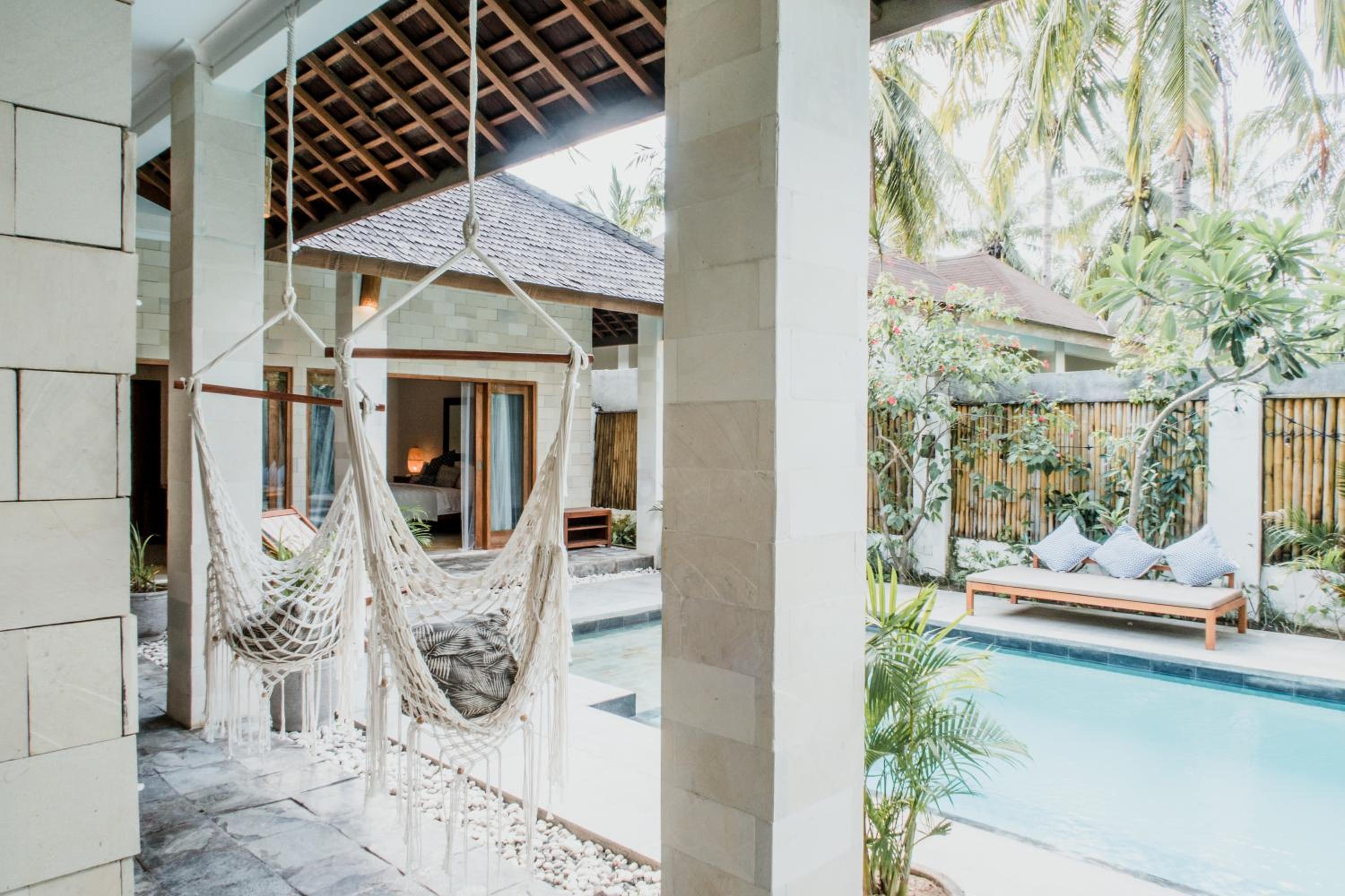 Deluxe Three-Bedroom Villa with Private Pool - Photo 5