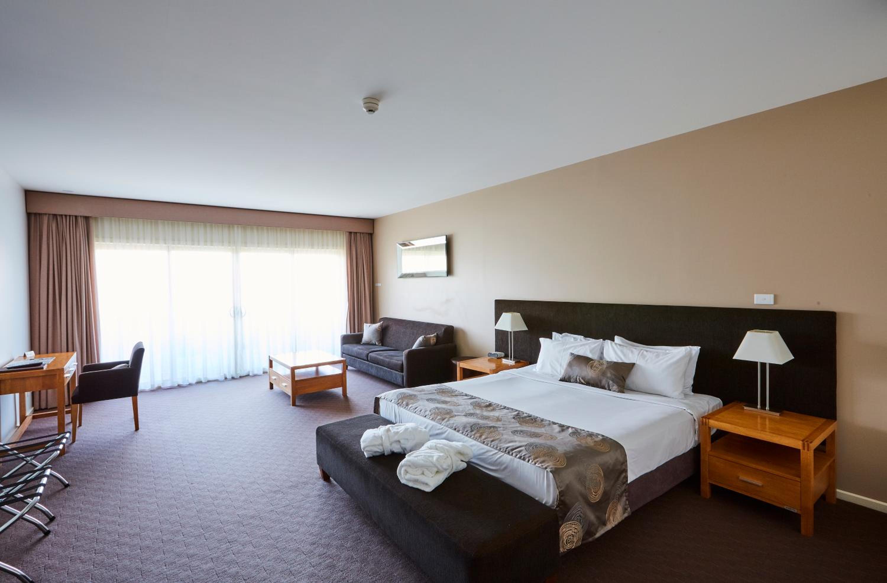 Peninsula Suite photo 3