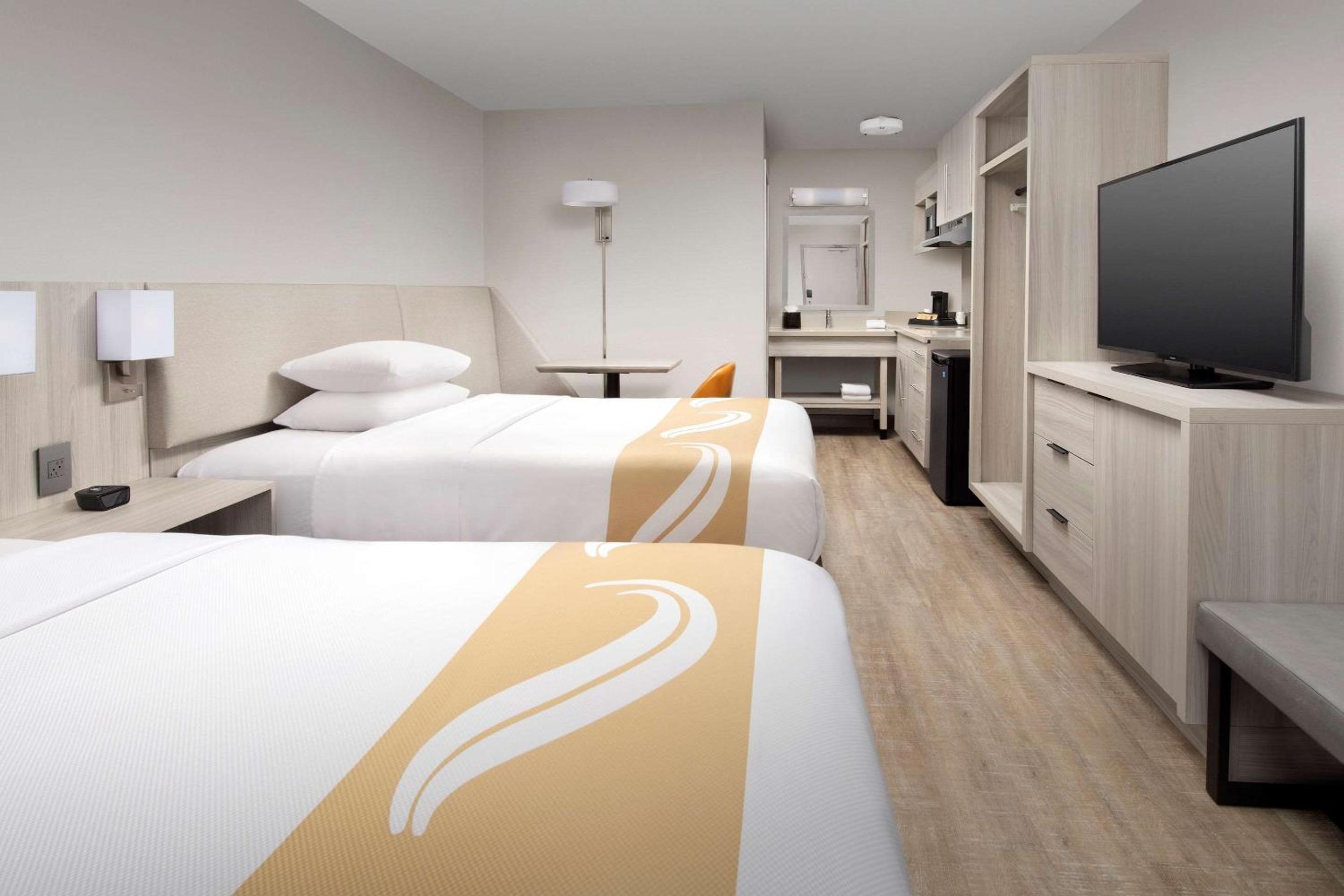 Efficiency Room with Two Double Beds - Non-Smoking - Photo 1