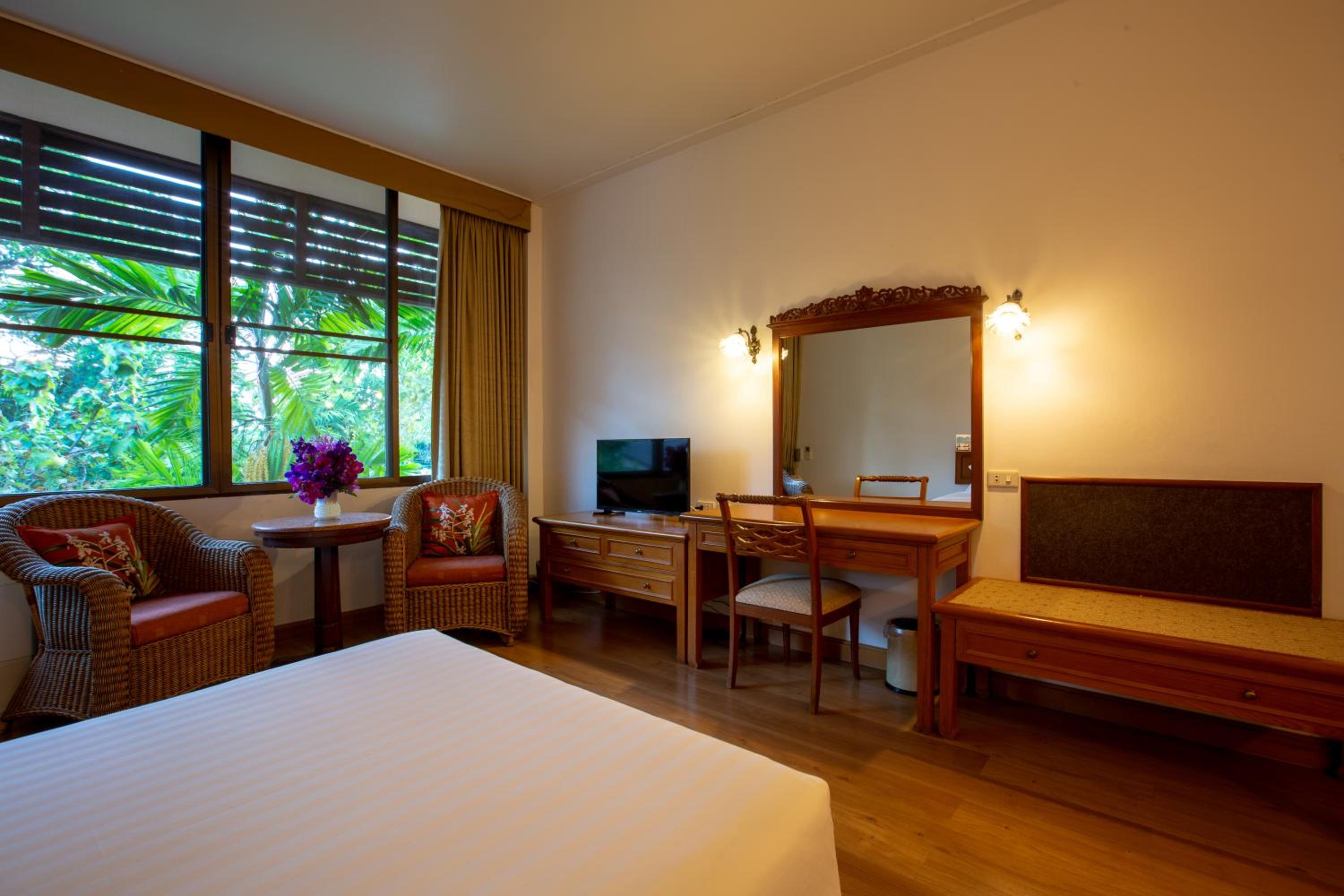 Superior Twin Room (No View)