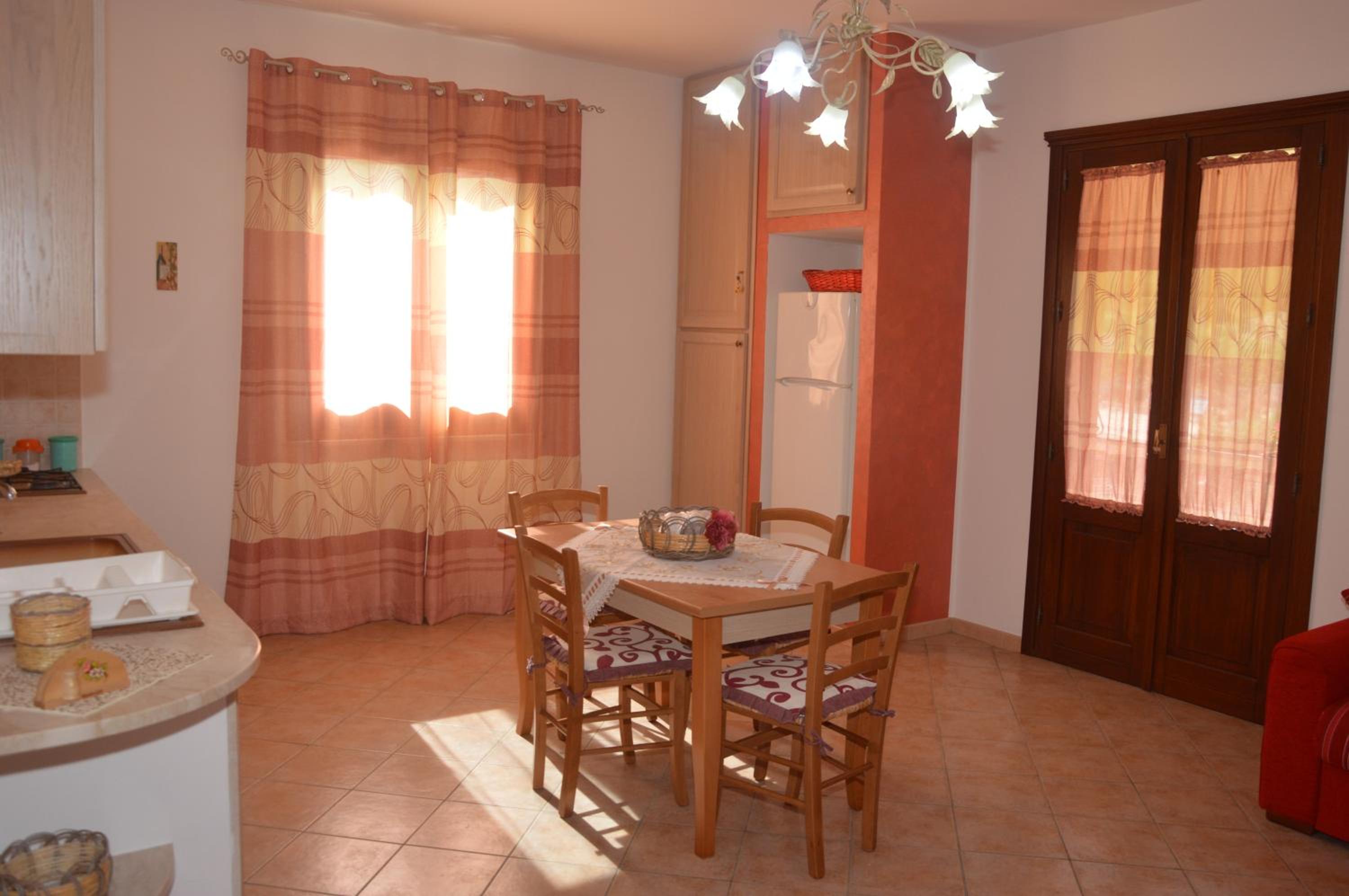 Two-Bedroom House - Photo 24