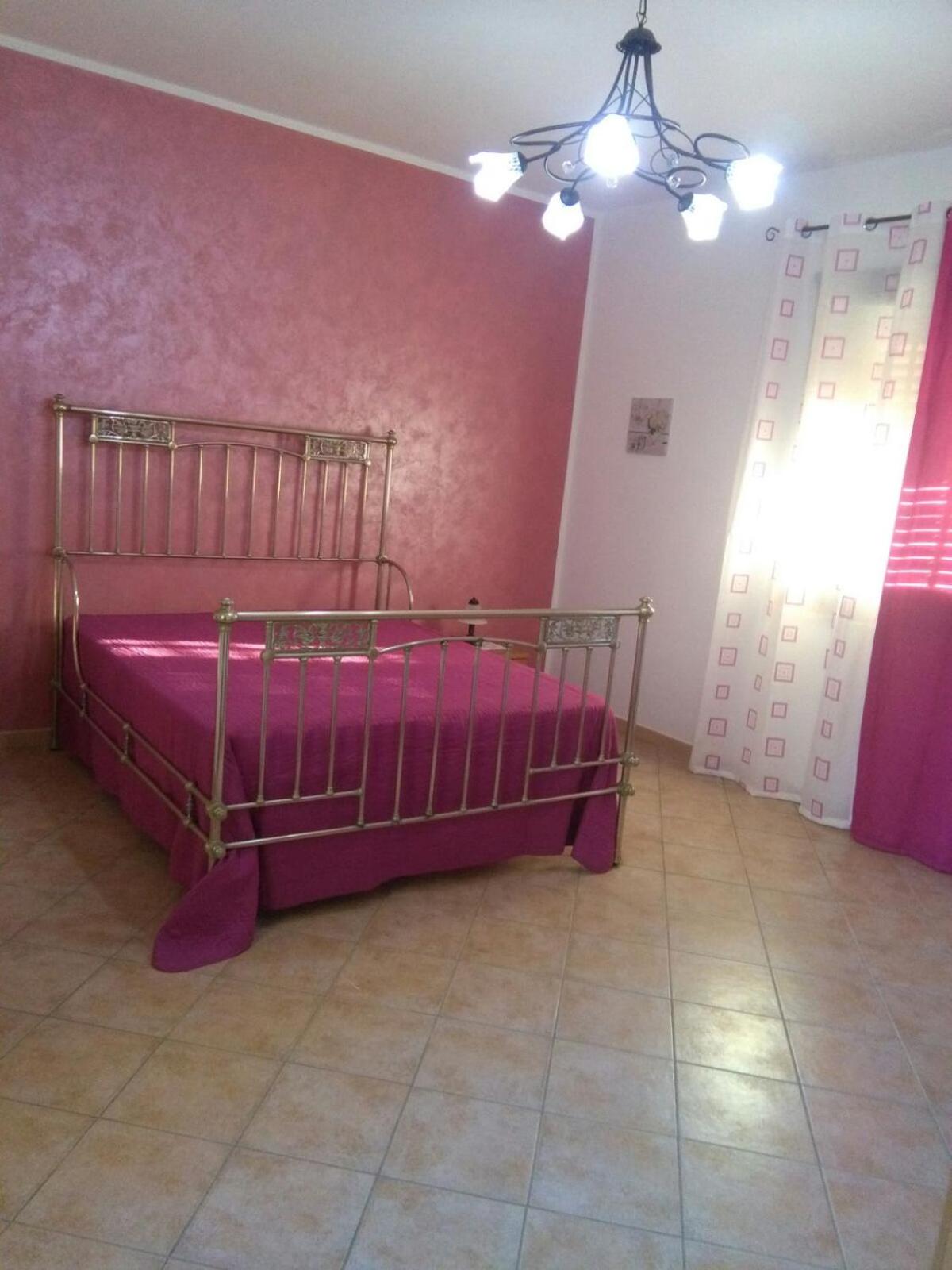 Two-Bedroom House - Photo 6