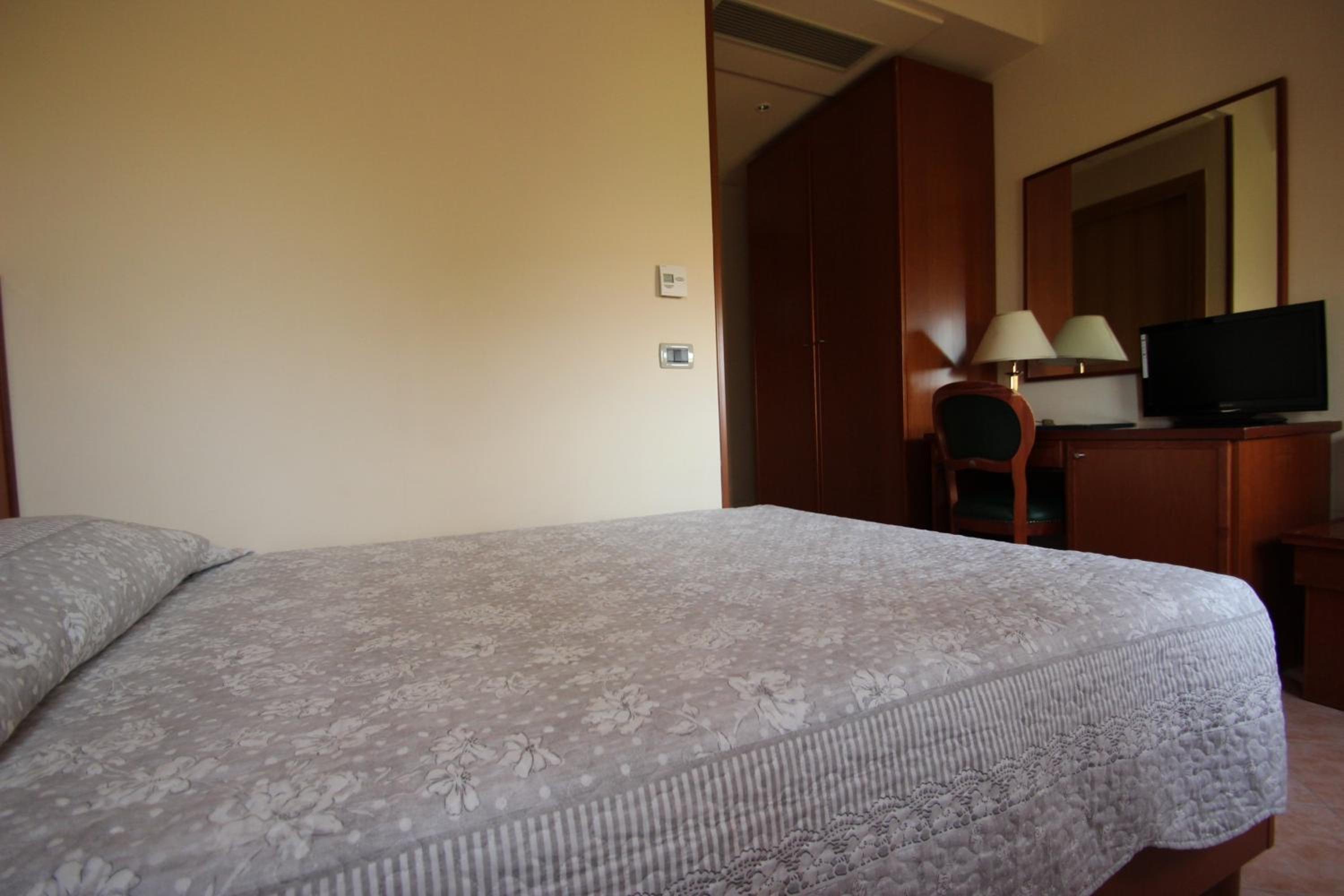 Standard Single Room photo 3