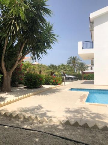 Villa photo 2