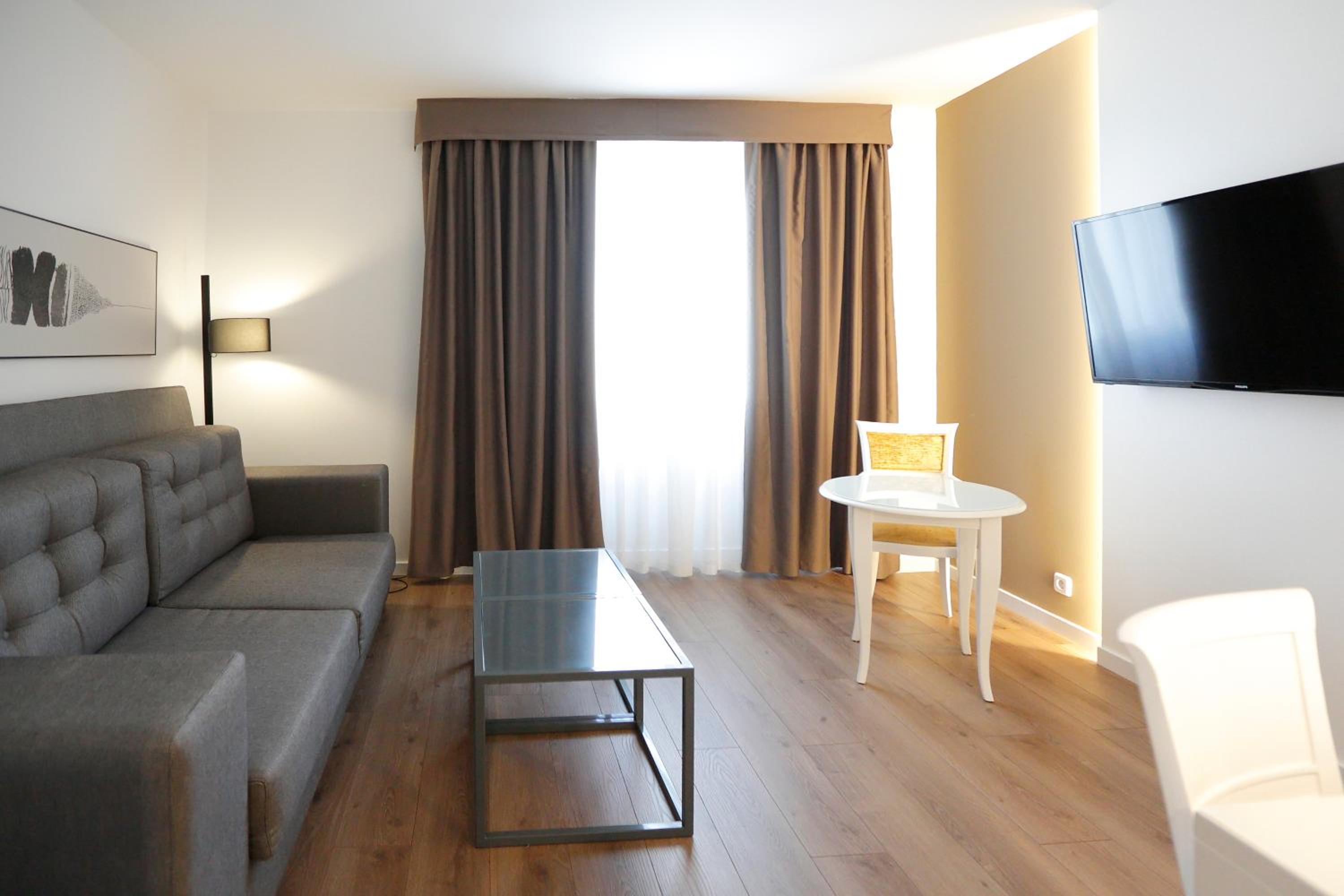 Junior Suite - Photo 1