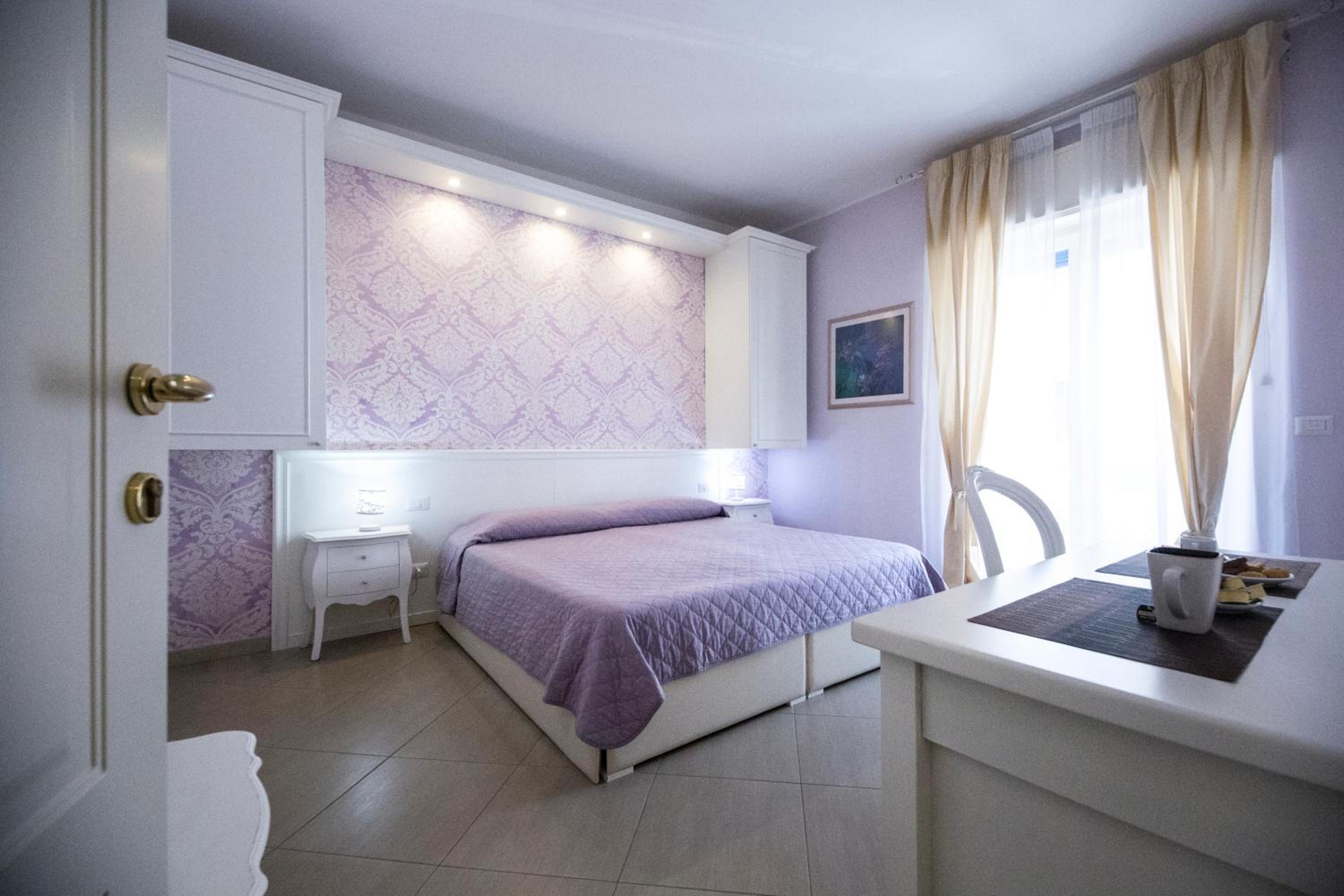 Double or Twin Room with Balcony photo 3