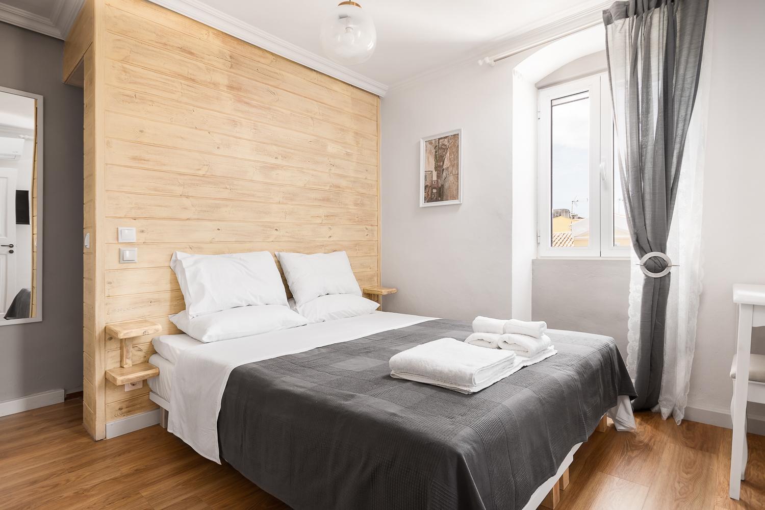 Cozy Apartment Without Roof Window