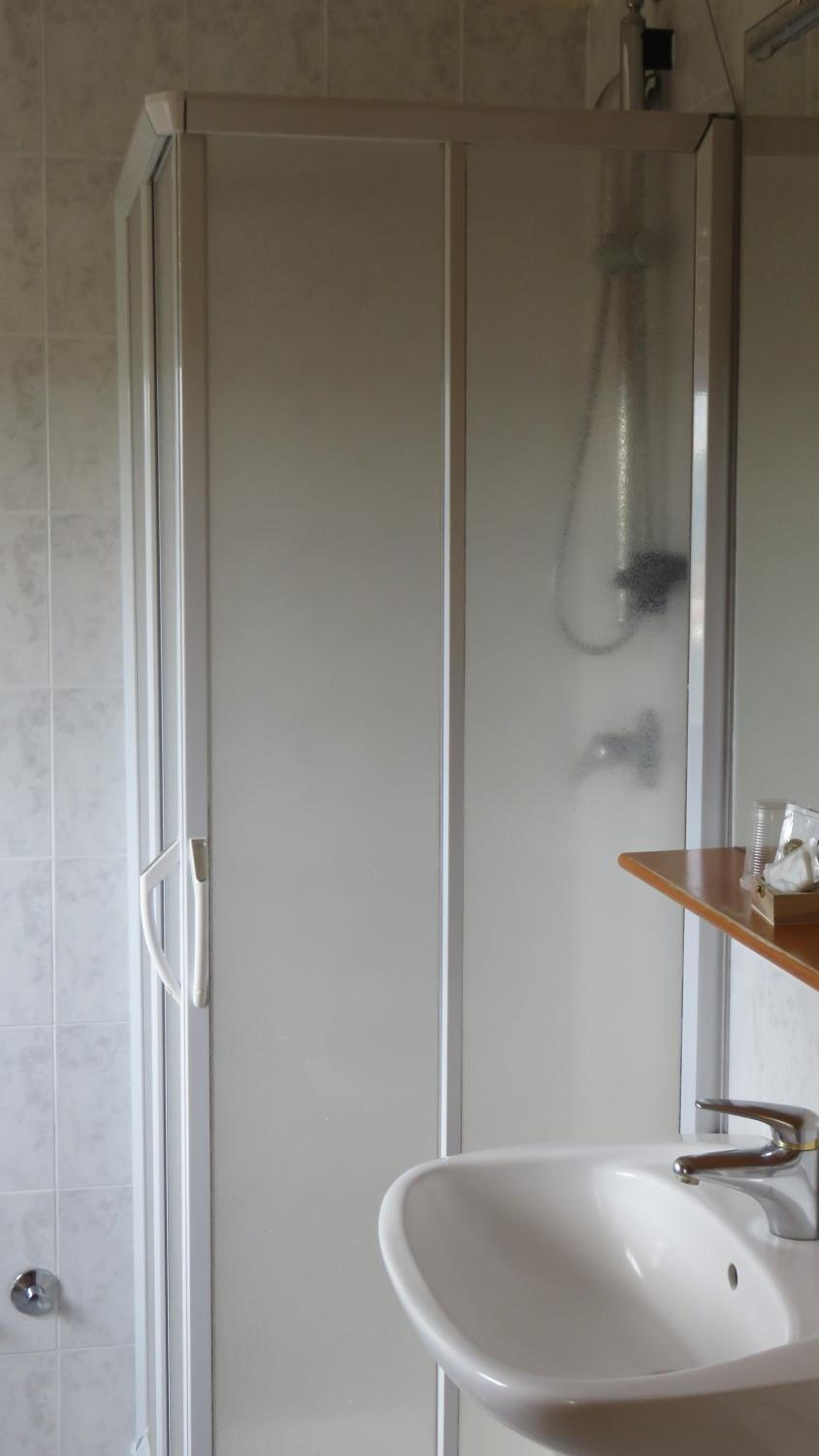 Standard Triple Room - Photo 2