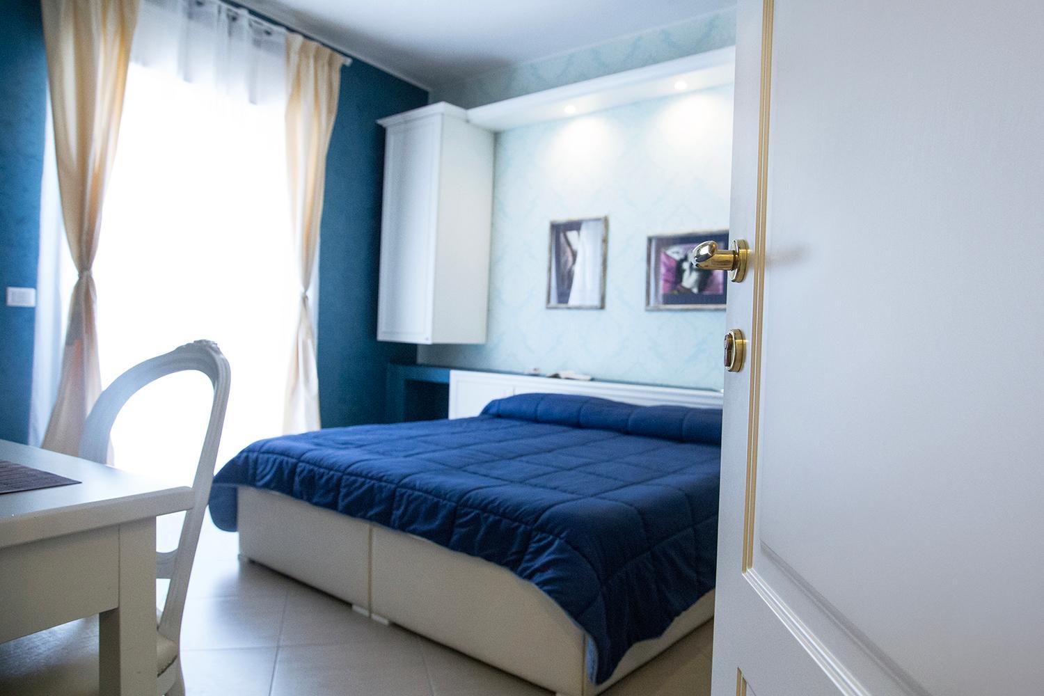 Double or Twin Room - Photo 1