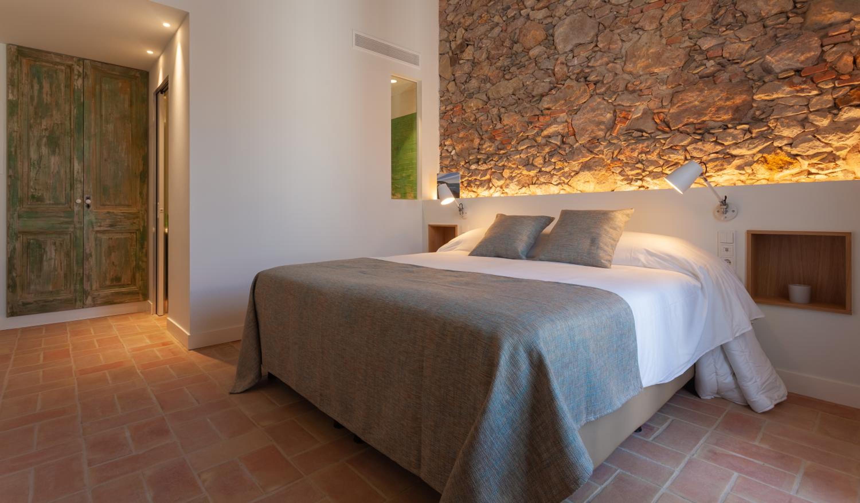 Standard Double or Twin Room - Photo 2