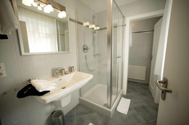 Standard Single Room - Photo 6
