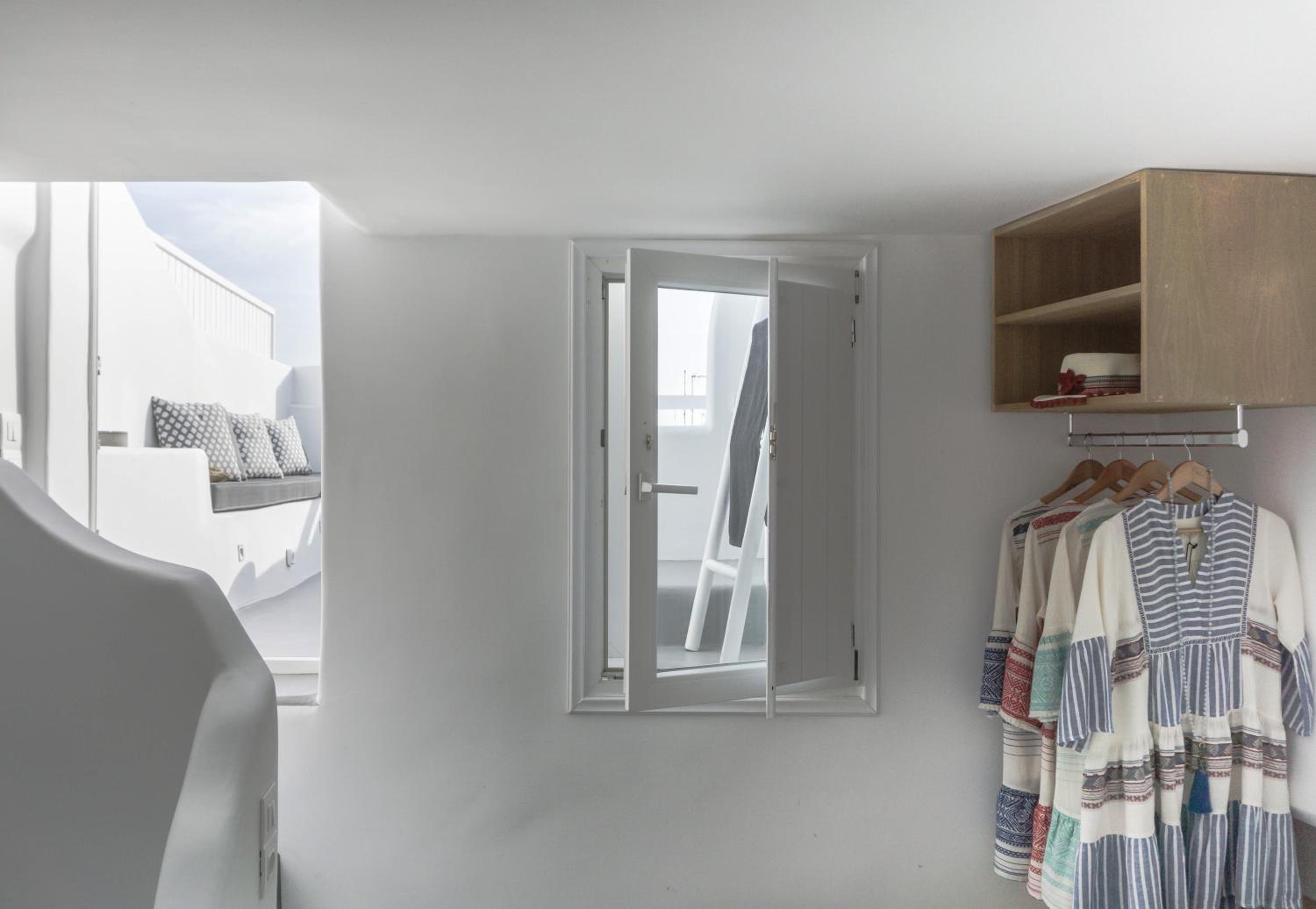 One-Bedroom Town house - Photo 3